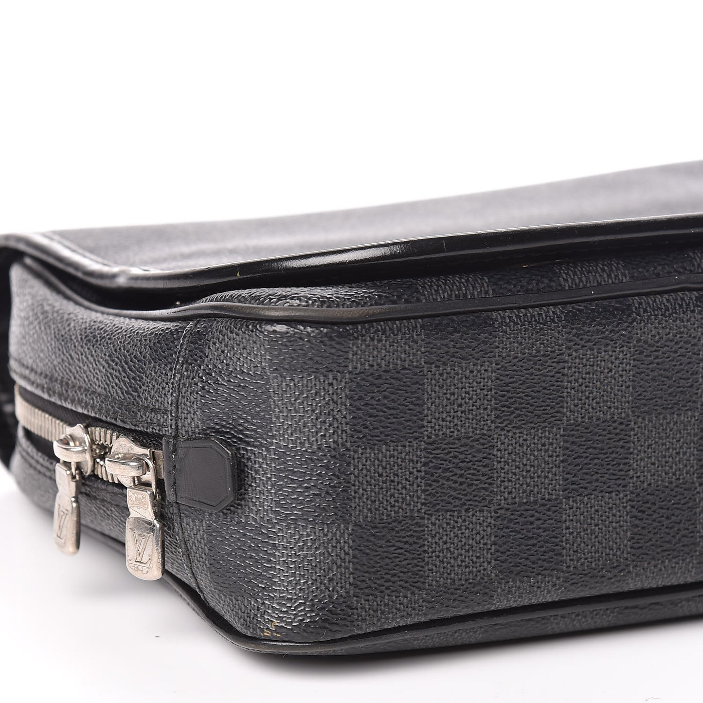 Damier Graphite Hanging Toiletry Kit
