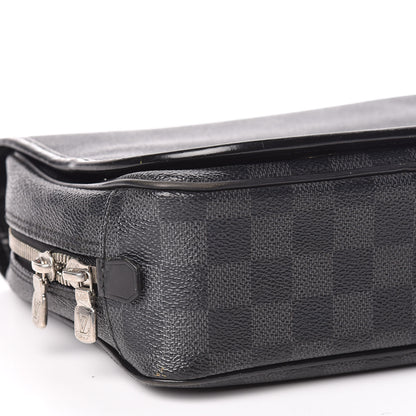 Louis Vuitton Damier Graphite Hanging Toiletry Kit 10 of 12