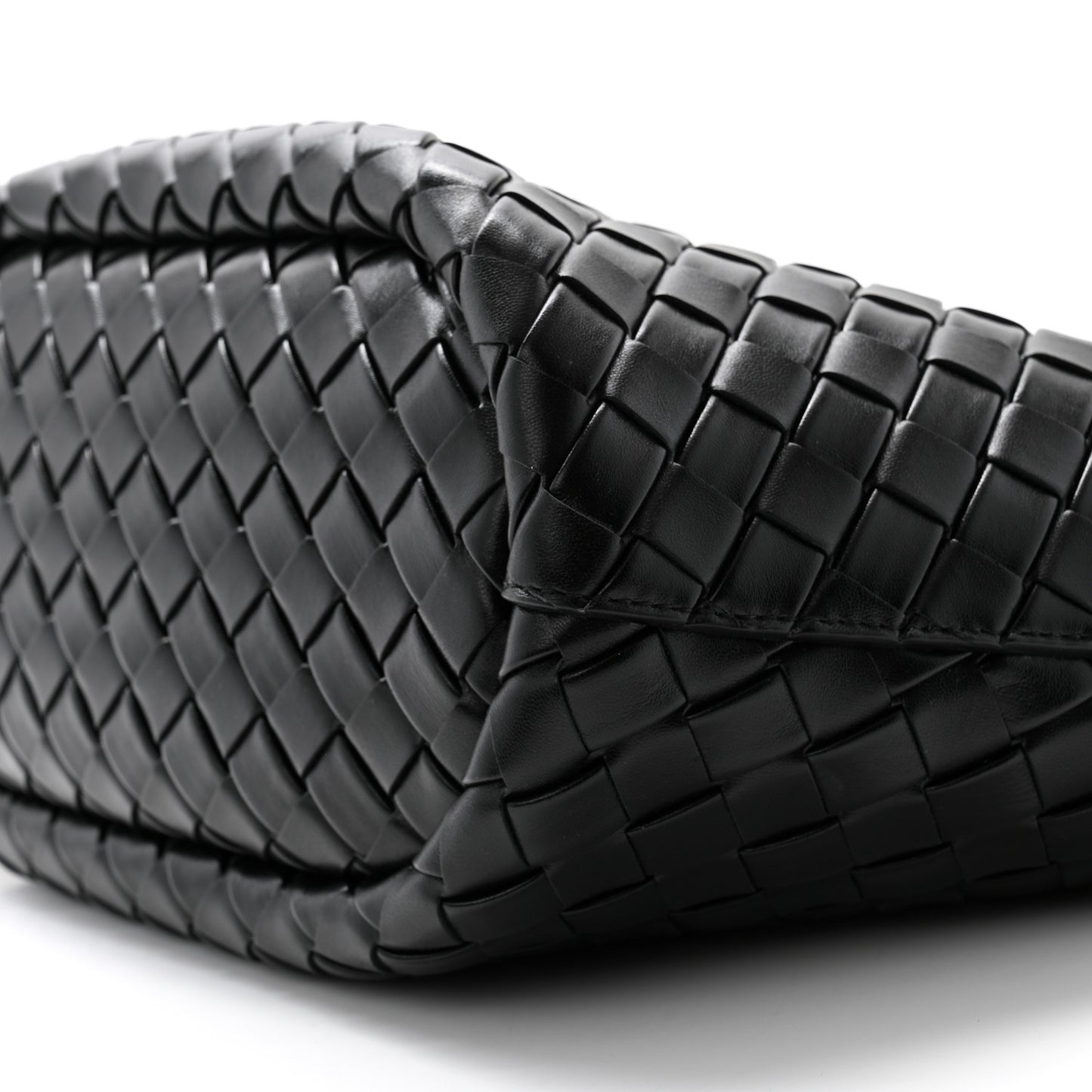 Calfskin Intrecciato Picnic Black
