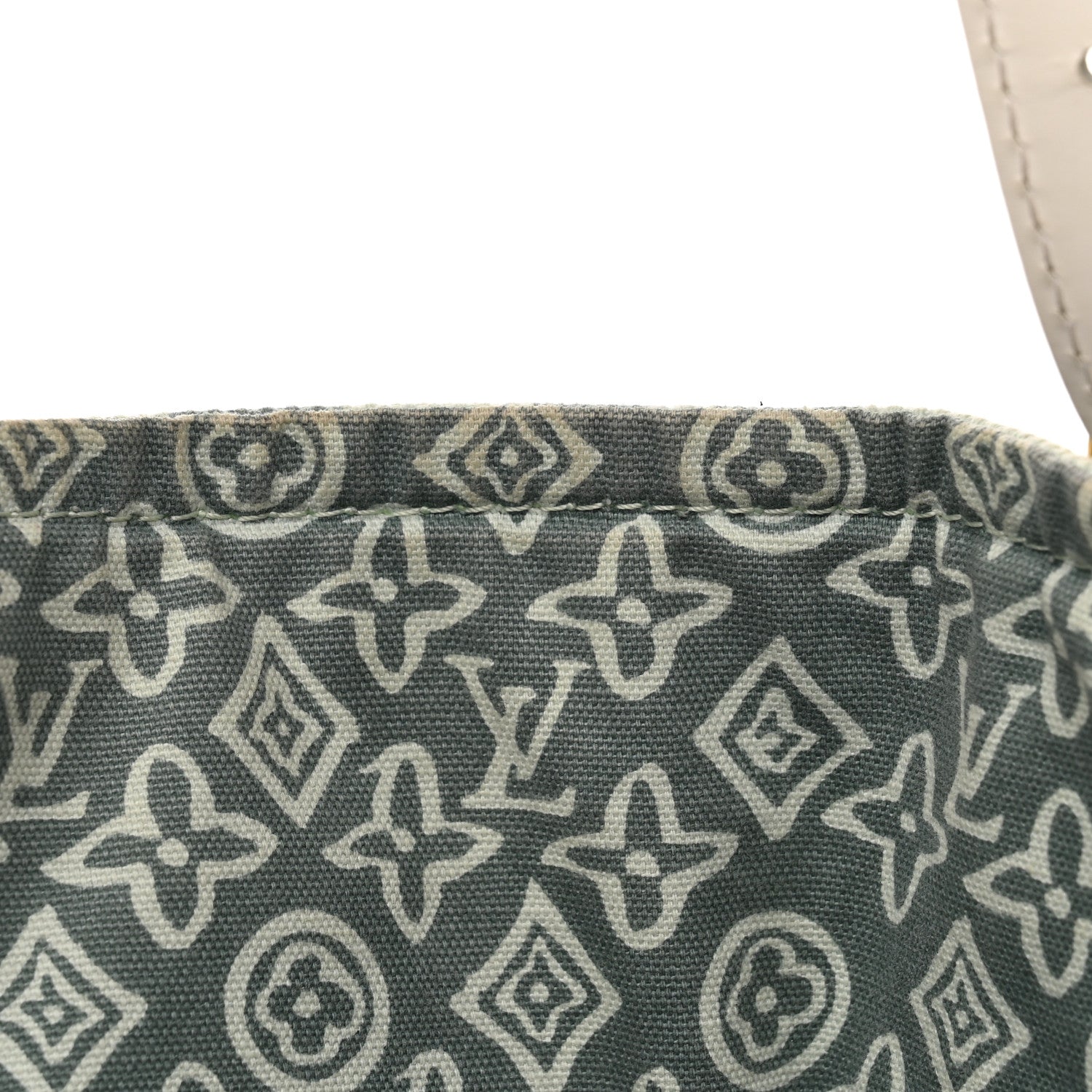 Louis Vuitton Tahitienne Cabas GM Menthe 9 of 12