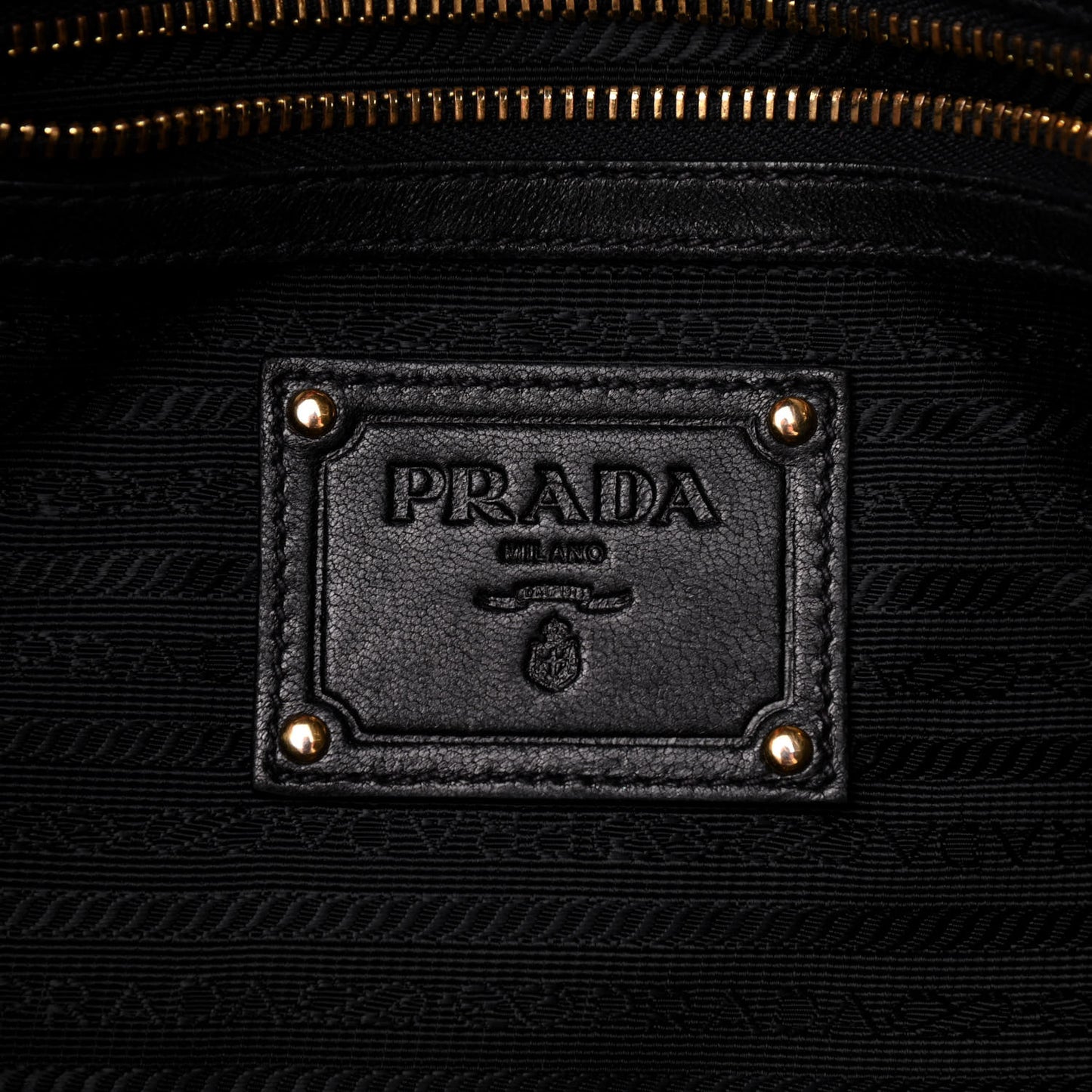 Tessuto Nylon Gaufre Chain Tote Black