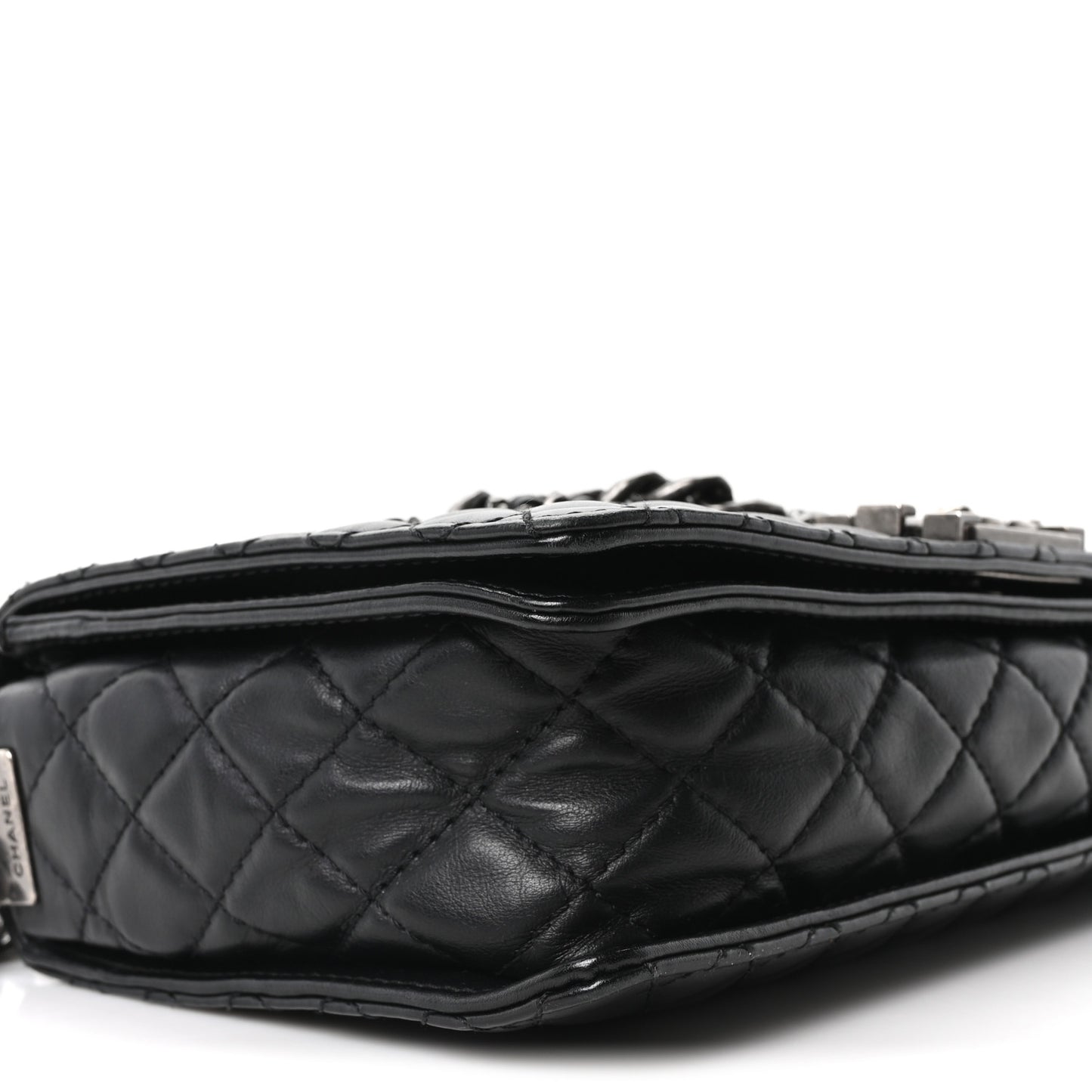 Calfskin Enchained New Medium Boy Flap Black