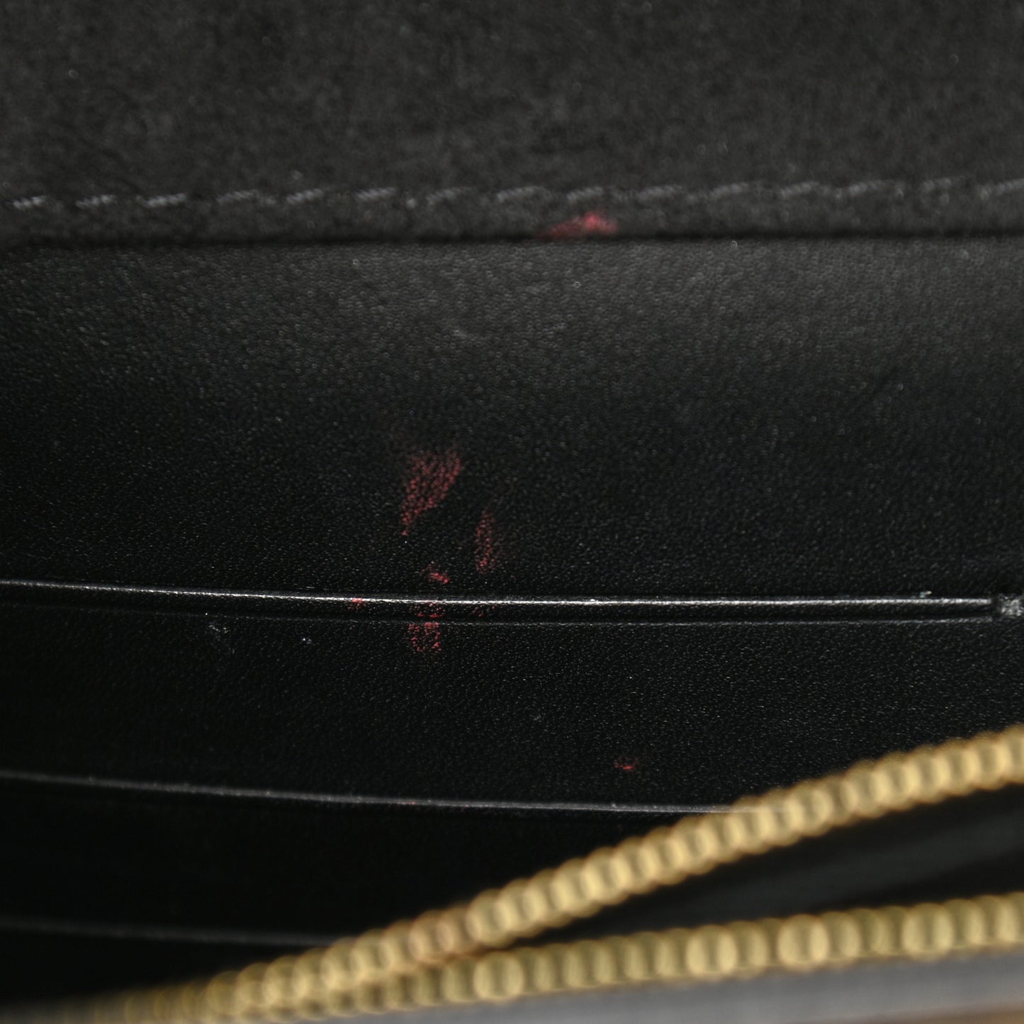 Calfskin Chain Louise GM Black