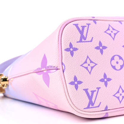 Louis Vuitton Monogram Giant Spring In The City Marshmallow Hobo PM Sunrise Pastel 7 of 8