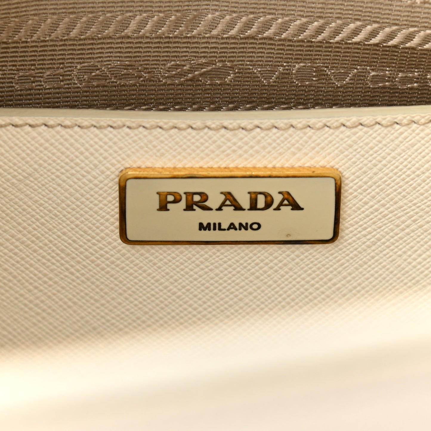 Saffiano Medium Galleria Double Zip Tote Talco