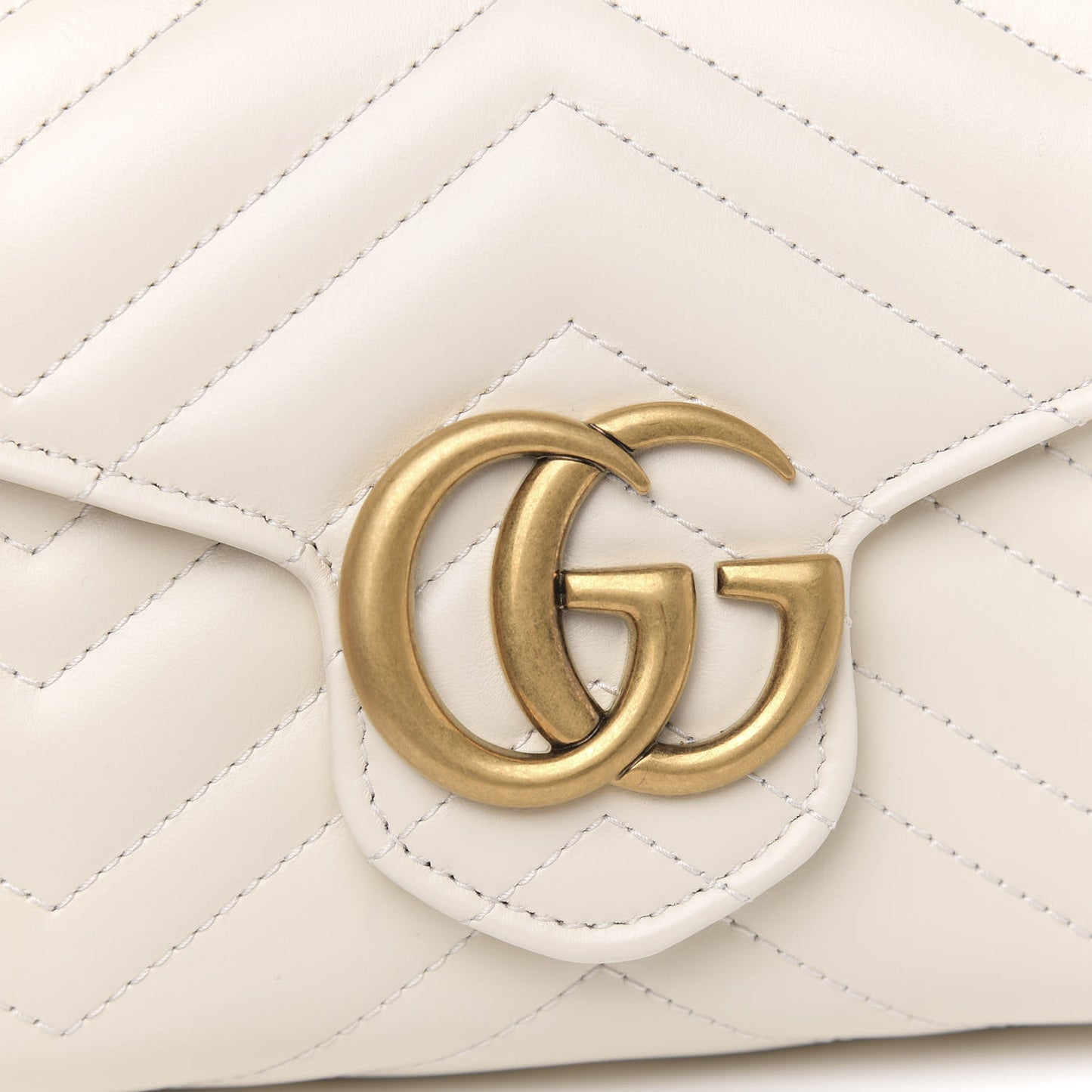 Calfskin Matelasse GG Marmont Chain Wallet Mystic White