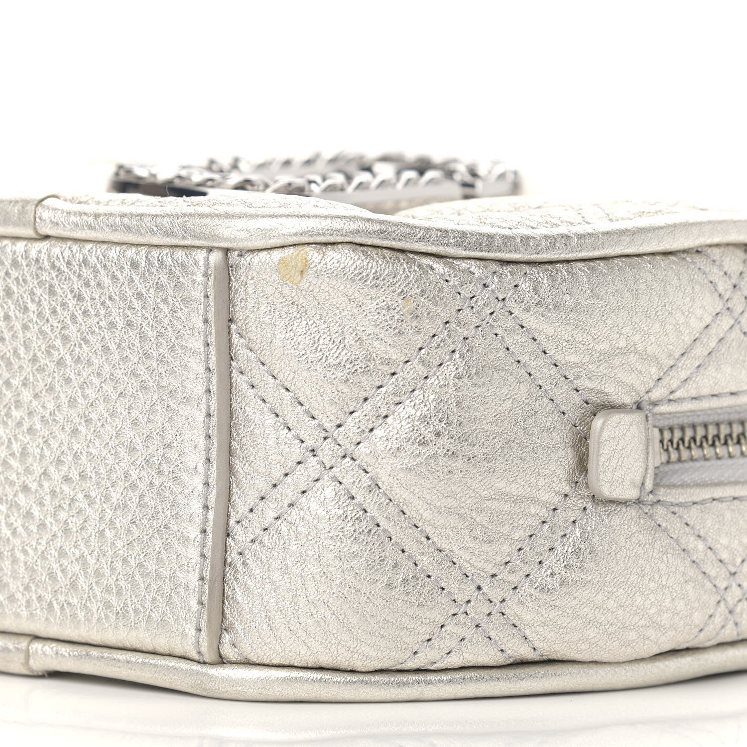 Marc Jacobs Metallic Grained Calfskin Quilted The Status Round Crossbody Platinum 10 of 11