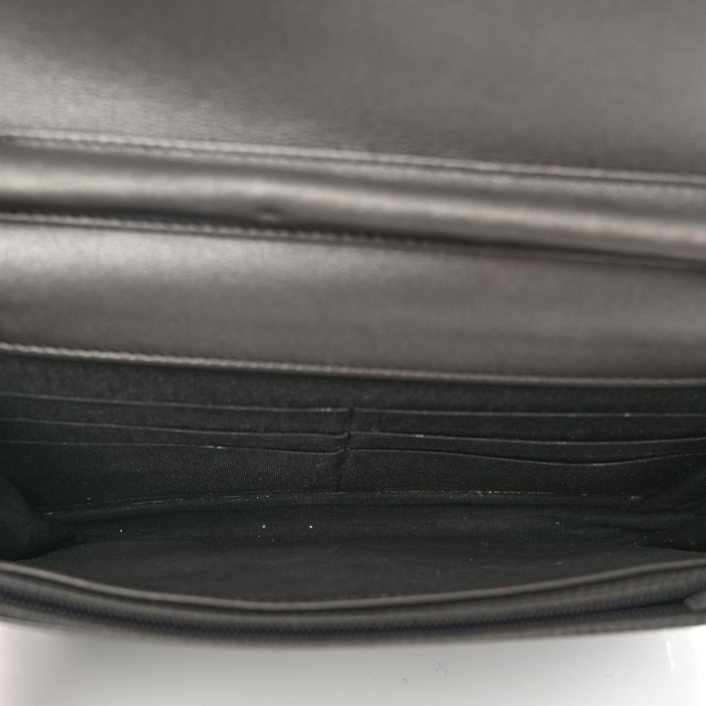 Metallic Caviar Timeless CC Wallet On Chain WOC Grey