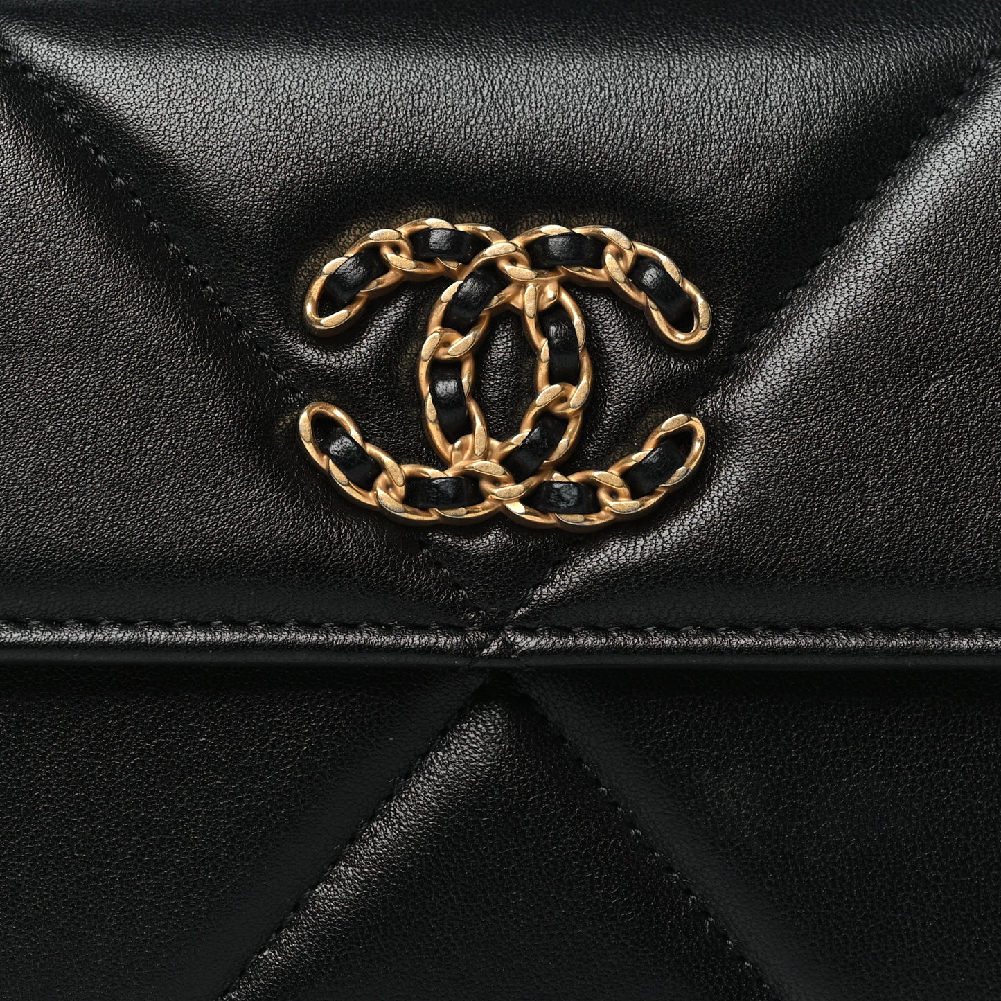 Lambskin Quilted Chanel 19 Flap Wallet Black