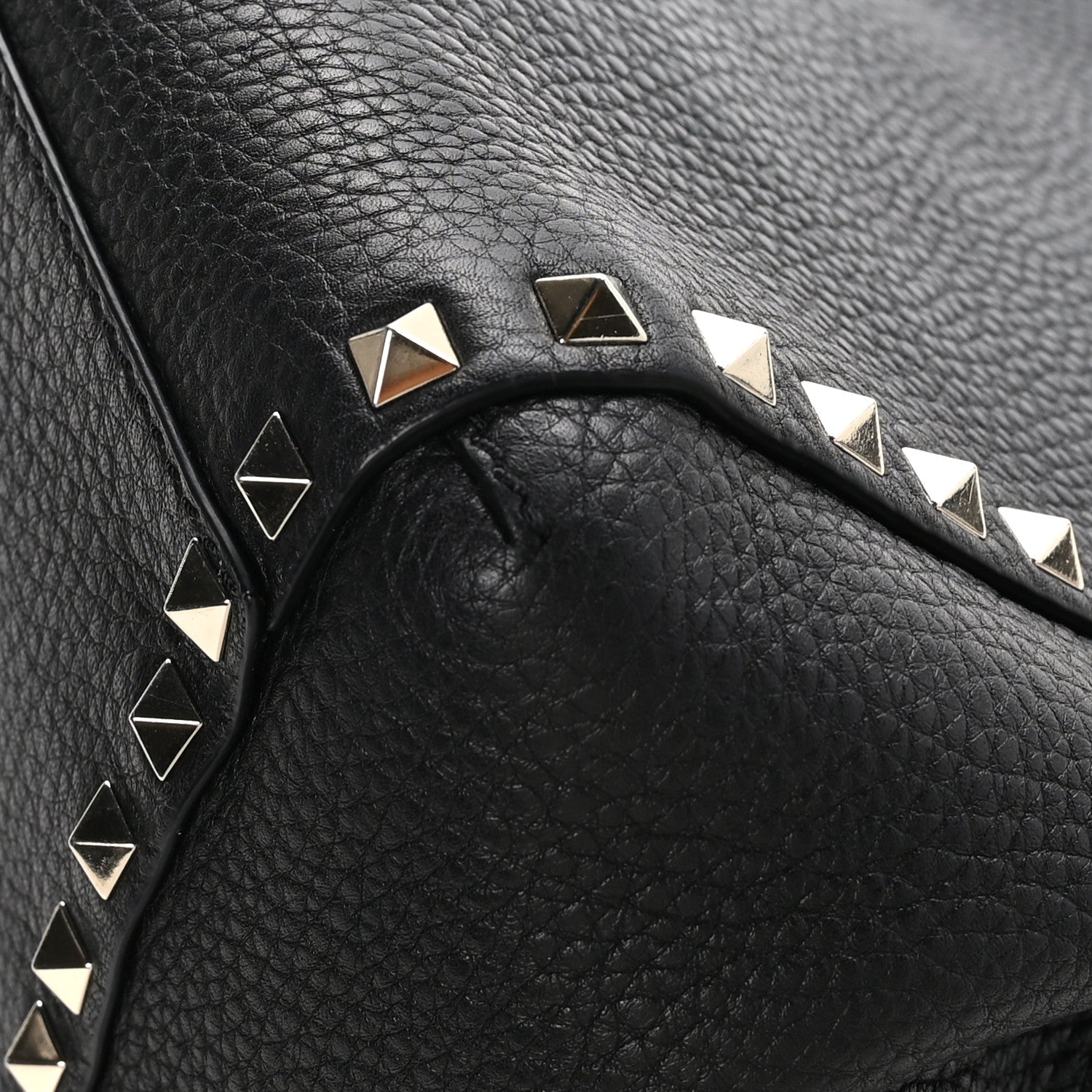 Valentino Garavani VALENTINO GARAVANI Grained Calfskin Rockstud Double Handle Cinch Tote Black 8 of 10
