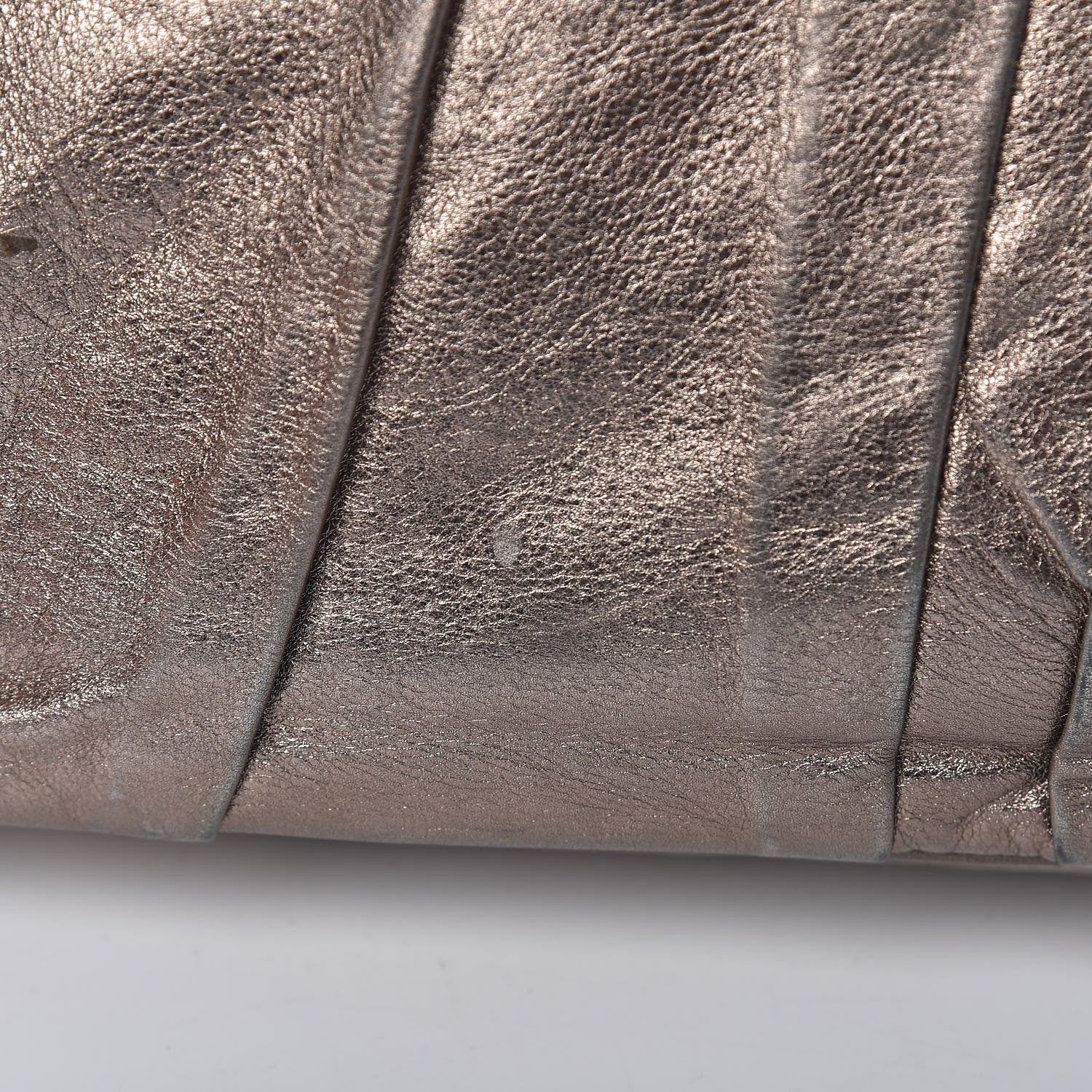 Gucci Metallic Calfskin Medium Hysteria Top Handle Bag Gold 17 of 18