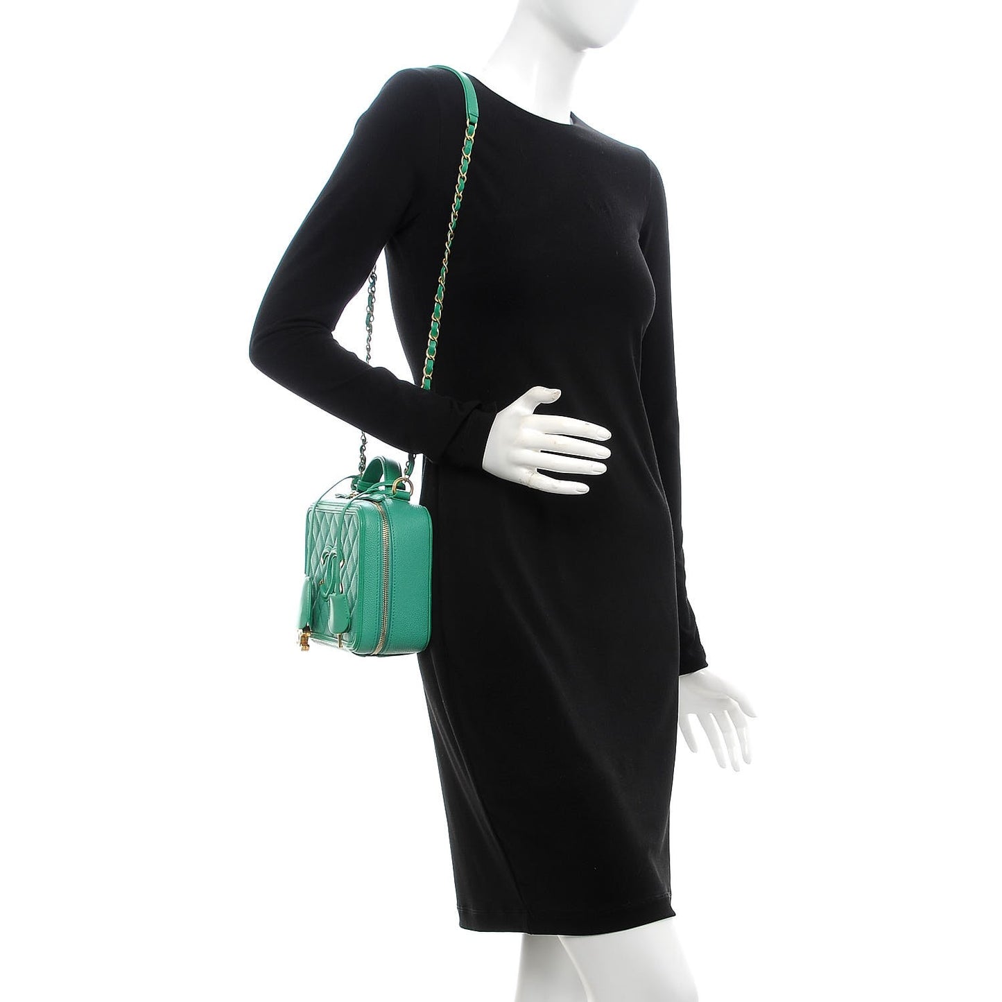 Caviar Quilted Medium CC Filigree Vanity Case Green