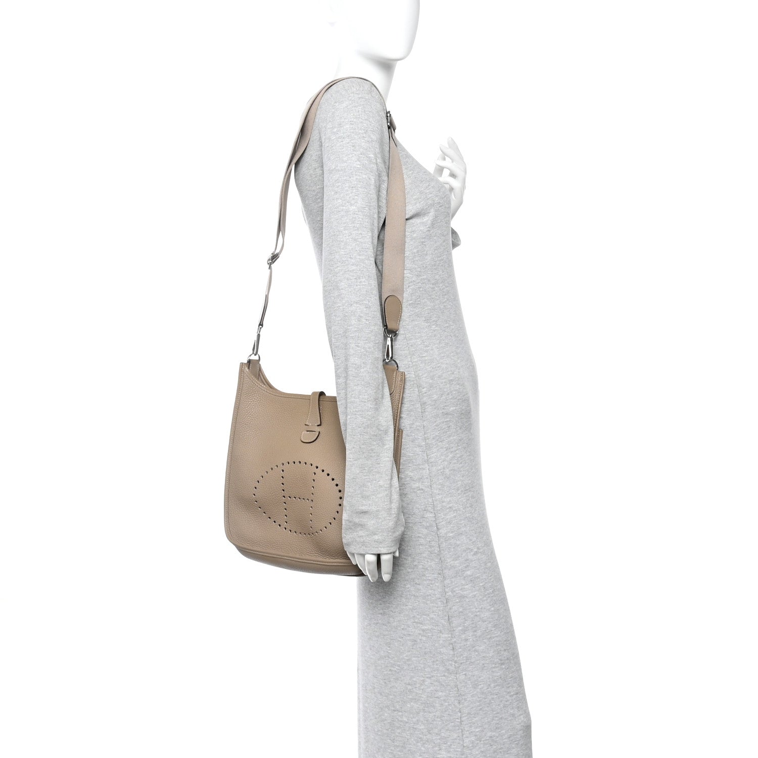 Hermes Taurillon Clemence EVELYNE III PM Gris Tourterelle 2 of 11
