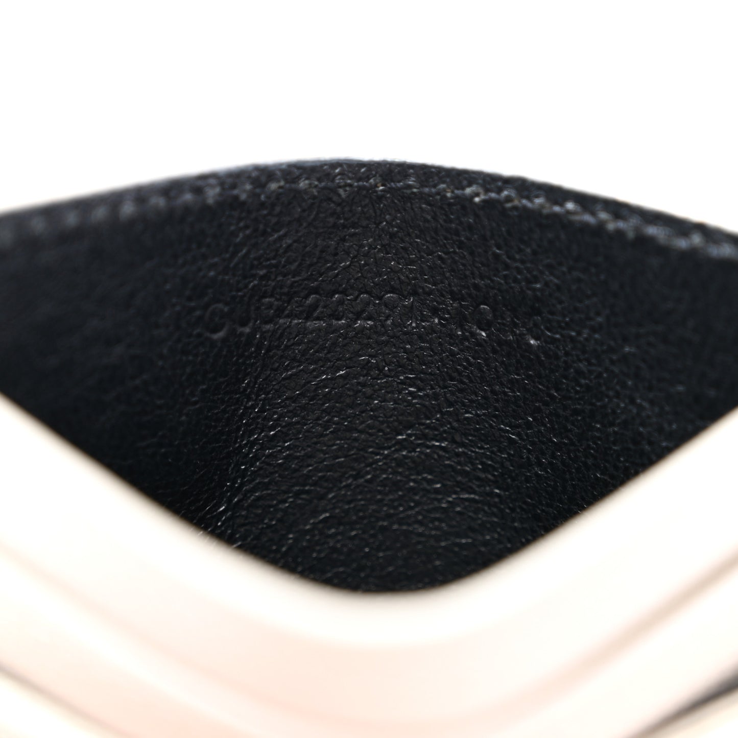 Grain De Poudre Matelasse Chevron Monogram Credit Card Case Crema Soft
