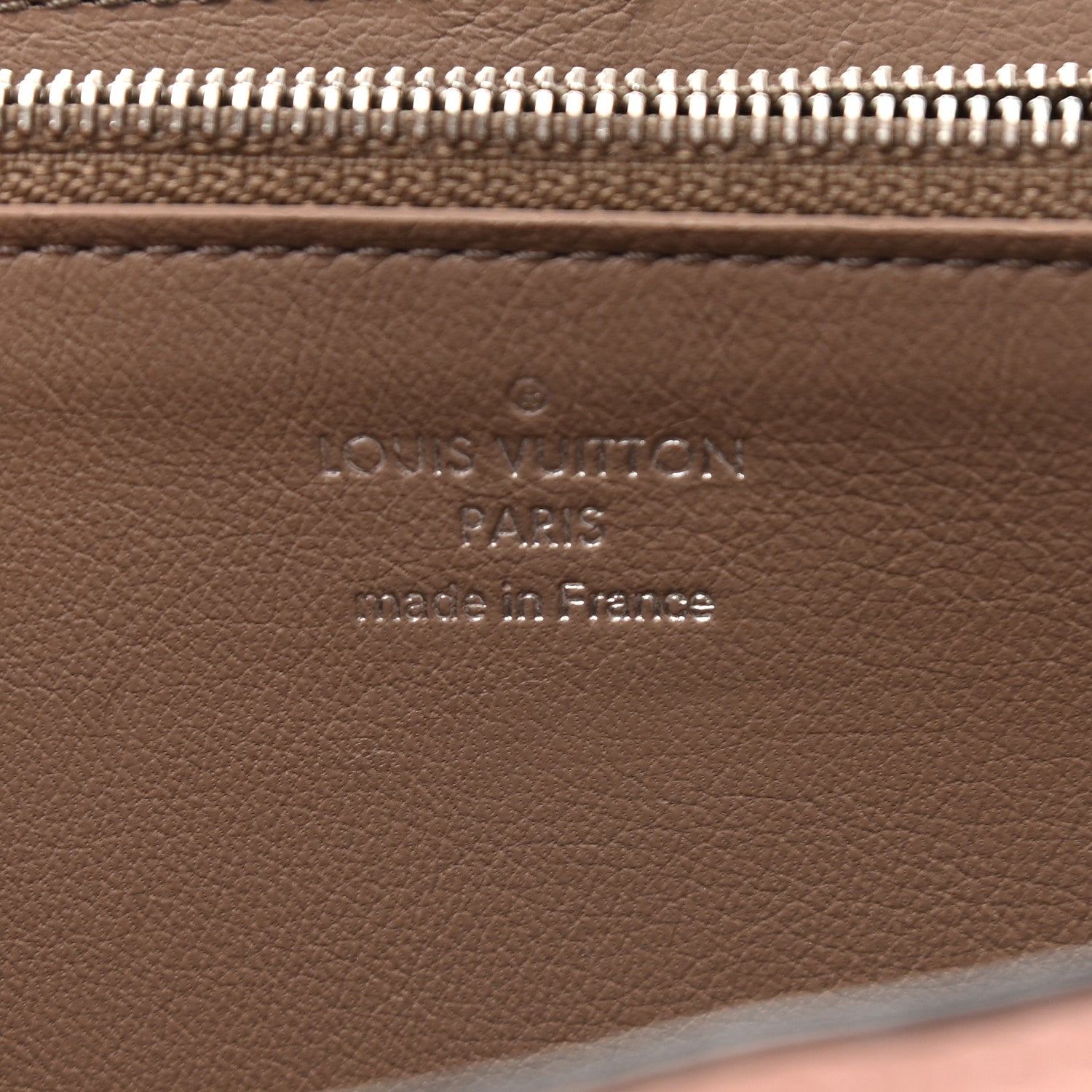 Louis Vuitton Taurillon Capucines Wallet Magnolia 6 of 8