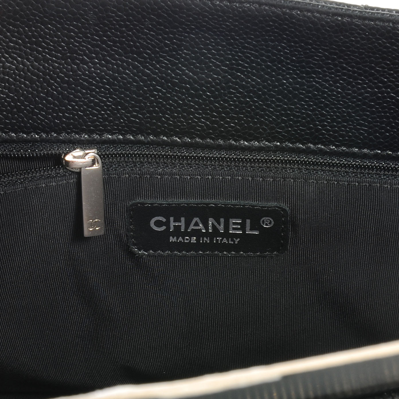 Caviar Grand Shopping Tote GST Black