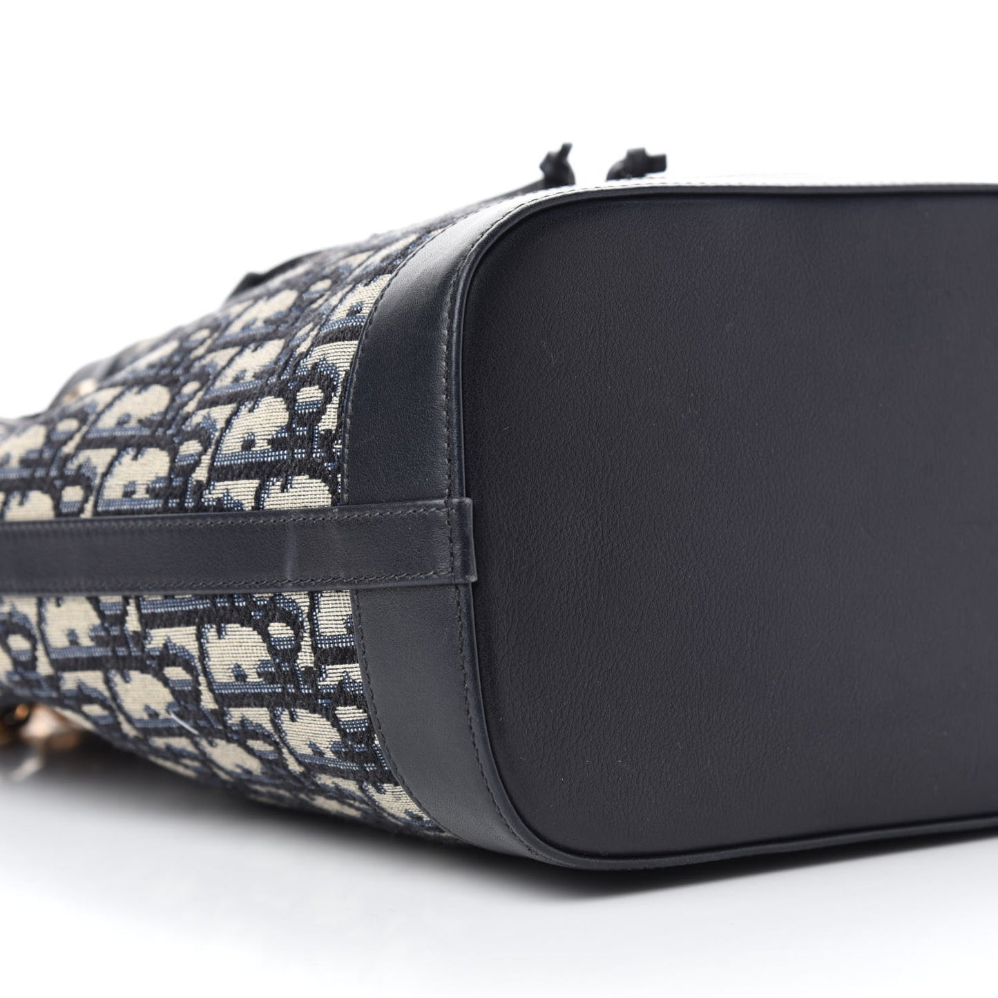 Oblique Drawstring Chain Large Bucket Bag Blue