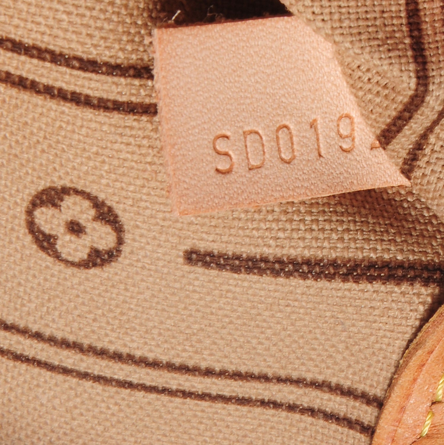 Louis Vuitton Monogram Neverfull MM 7 of 7