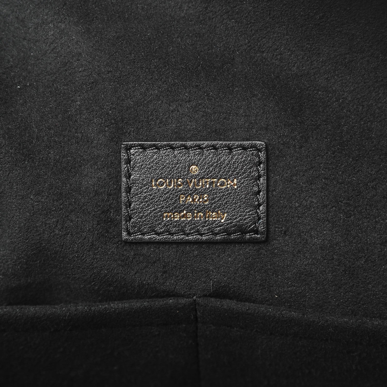 Louis Vuitton Reverse Monogram Triangle Softy 6 of 6