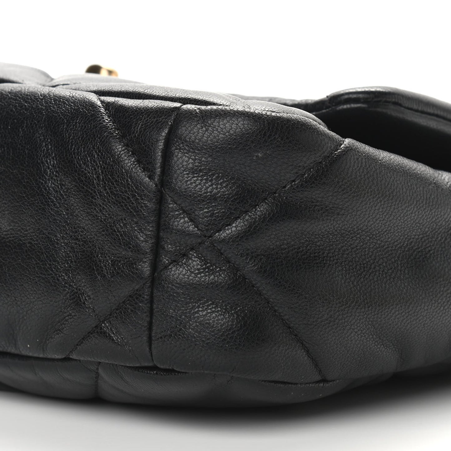 Lambskin Quilted Medium Chanel 19 Flap Black