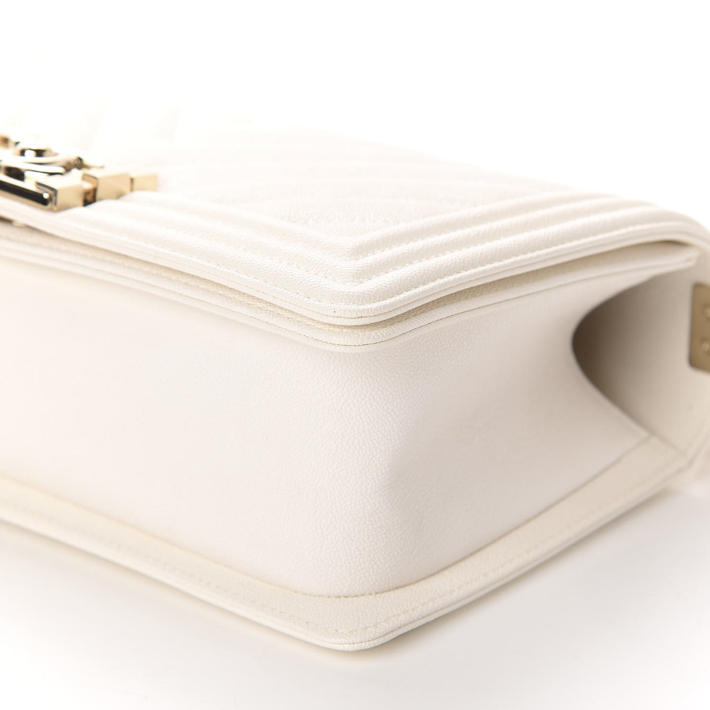 Caviar Chevron Quilted Medium Boy Flap White