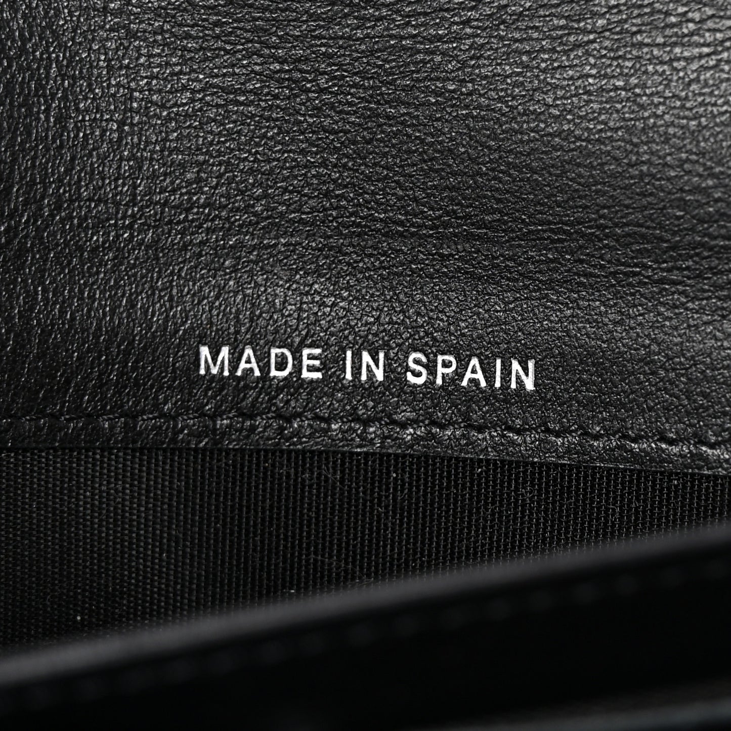 Caviar Quilted Large Boy Gusset Flap Wallet Black