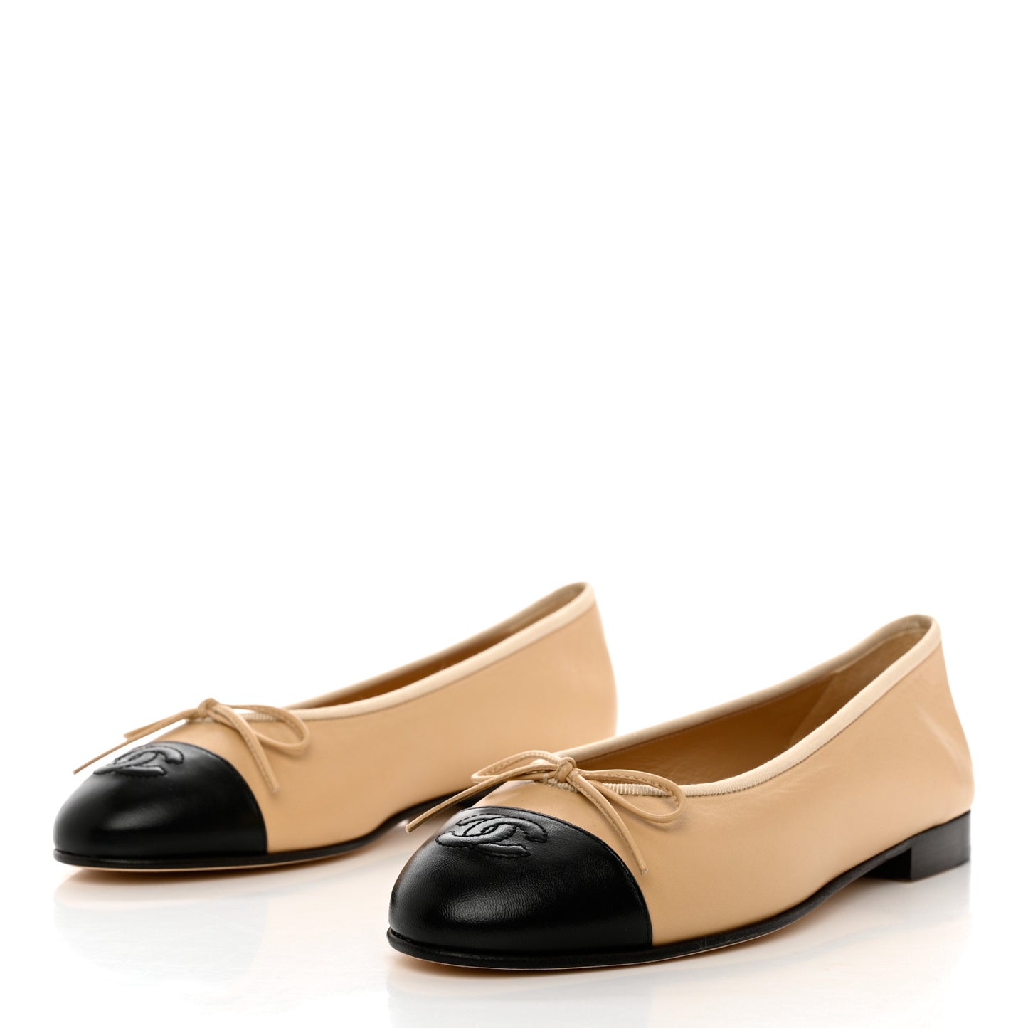 Lambskin Cap Toe CC Ballerina Flats 37 Beige Black