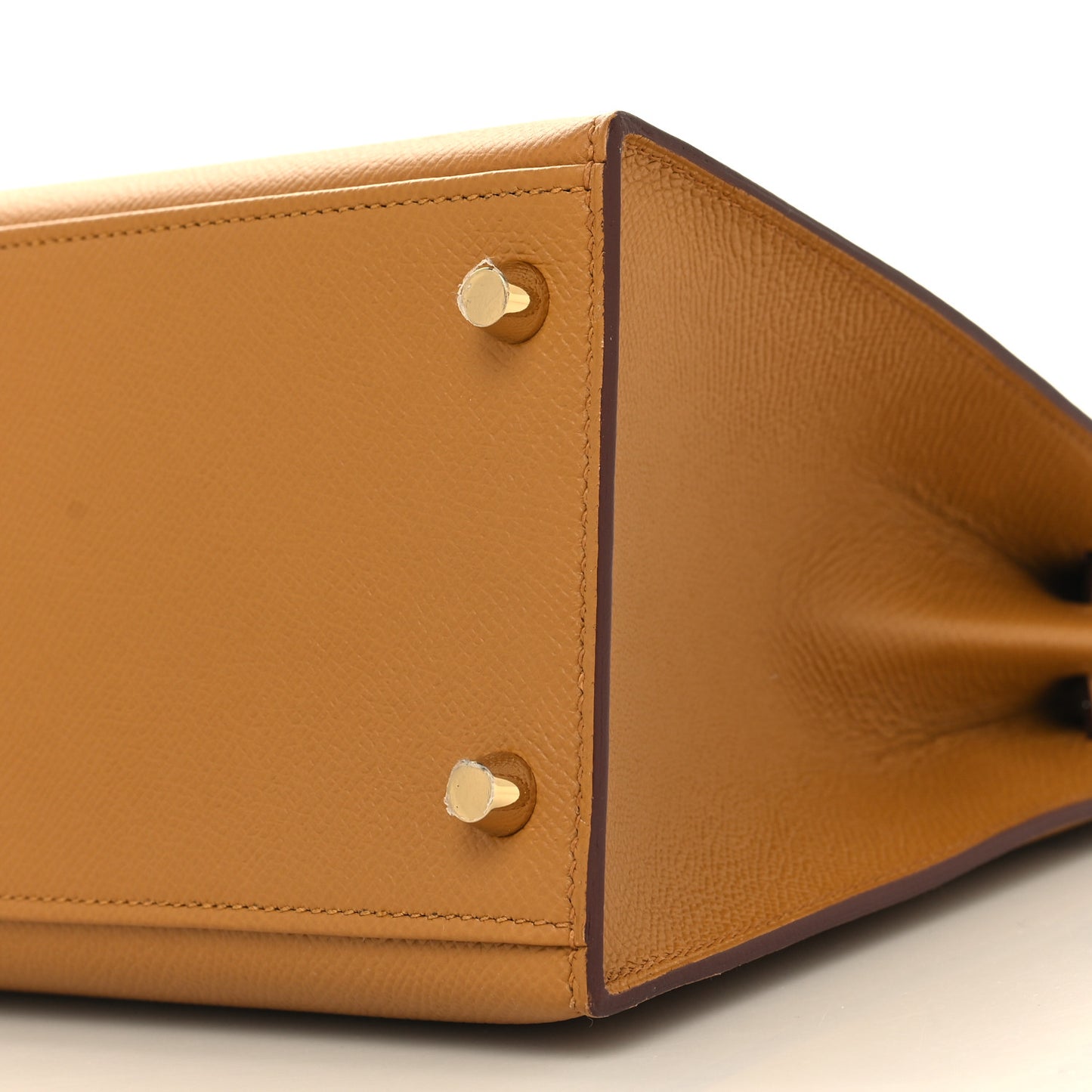 Epsom Kelly Sellier 28 Sesame