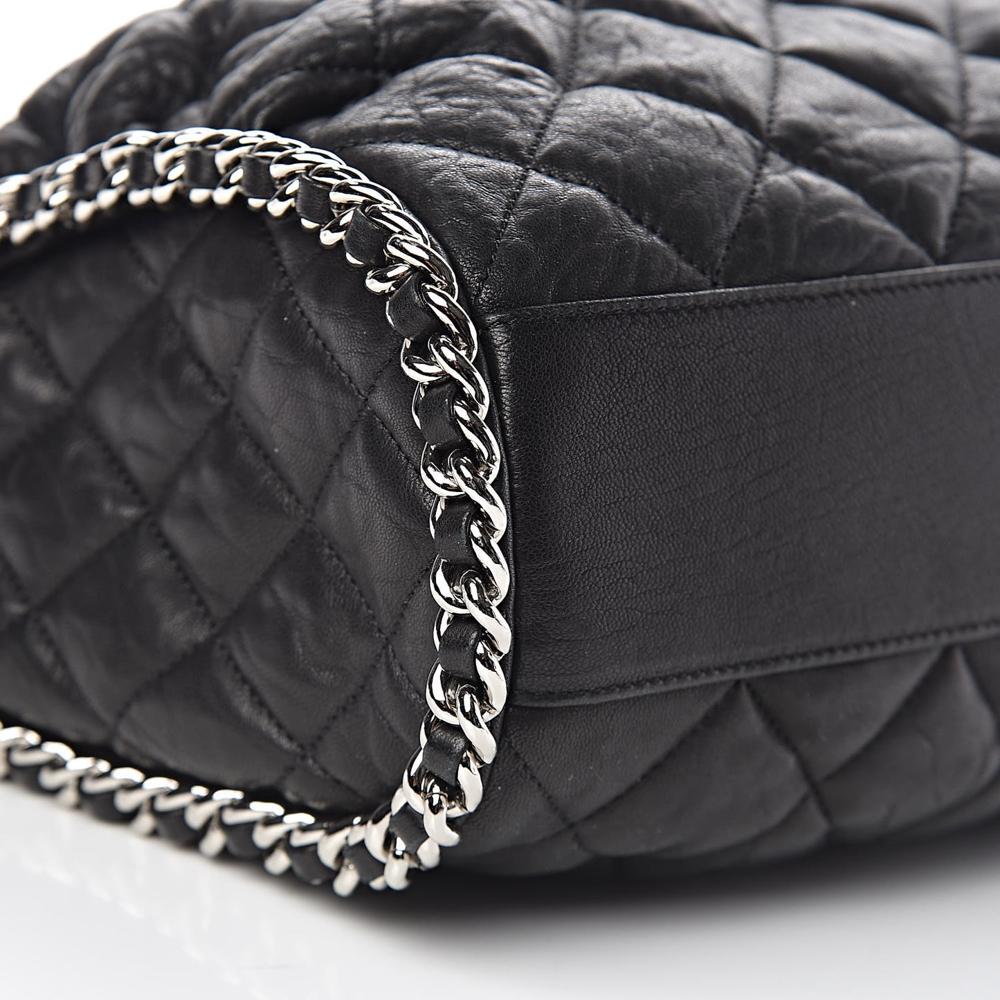 Washed Lambskin Chain Around Hobo Black
