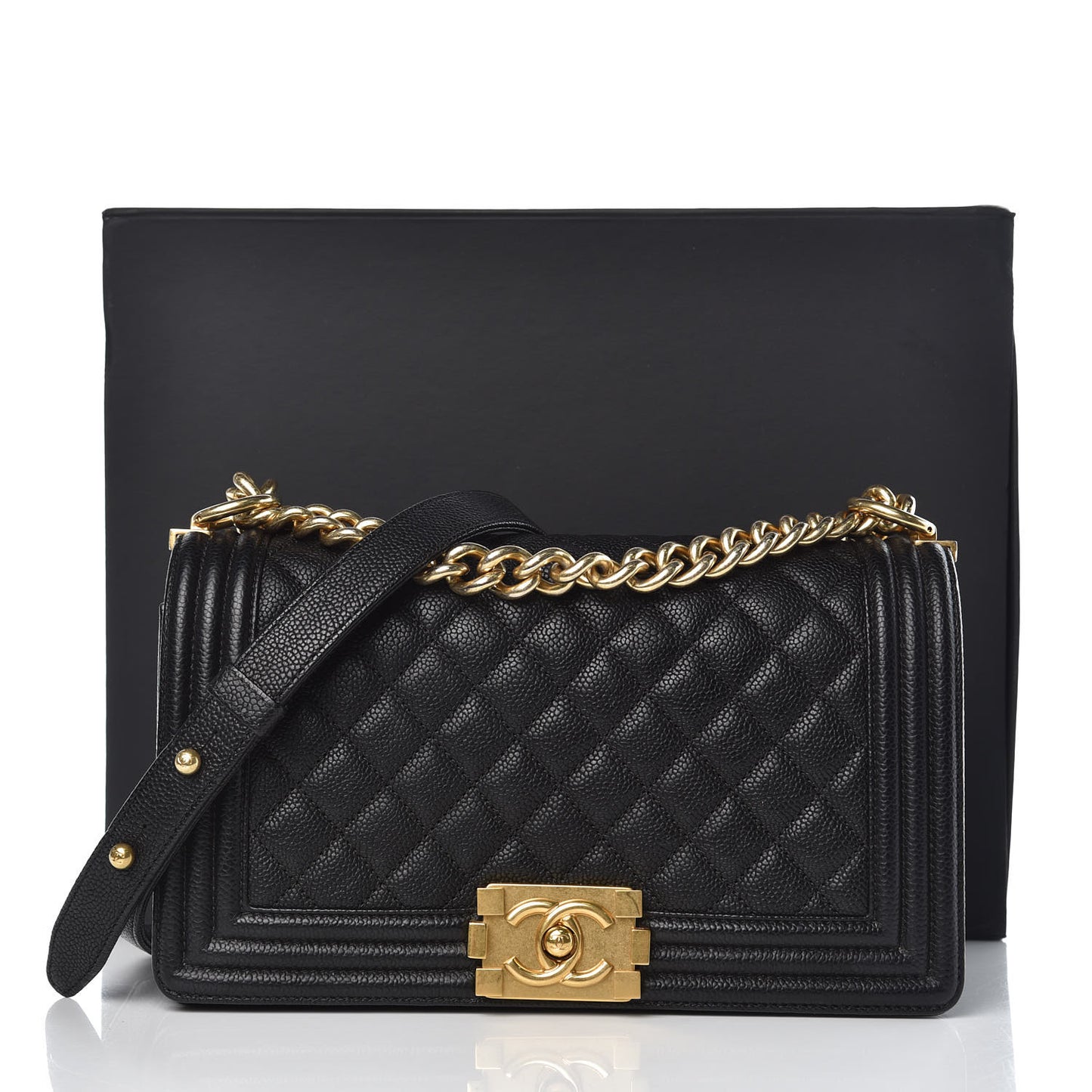 Caviar Quilted Medium Boy Flap Black