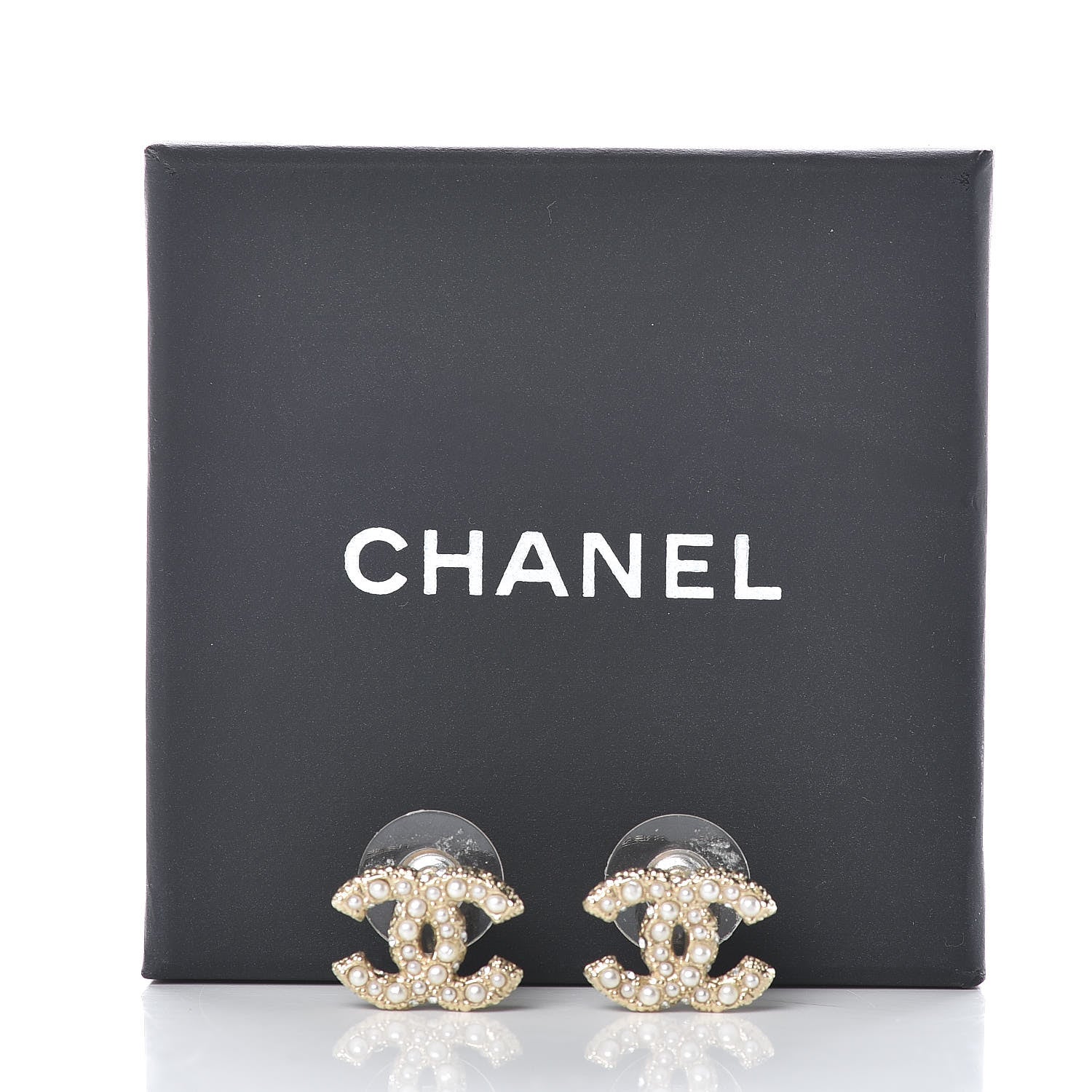 Chanel Pearl CC Earrings Light Gold 5 of 5