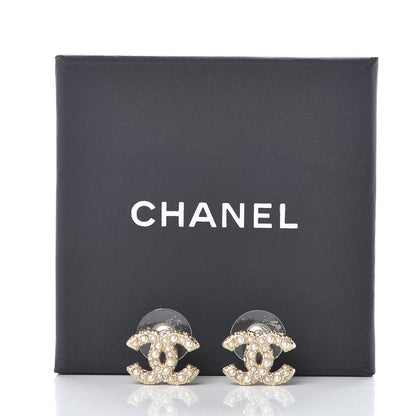 Chanel Pearl CC Earrings Light Gold 5 of 5