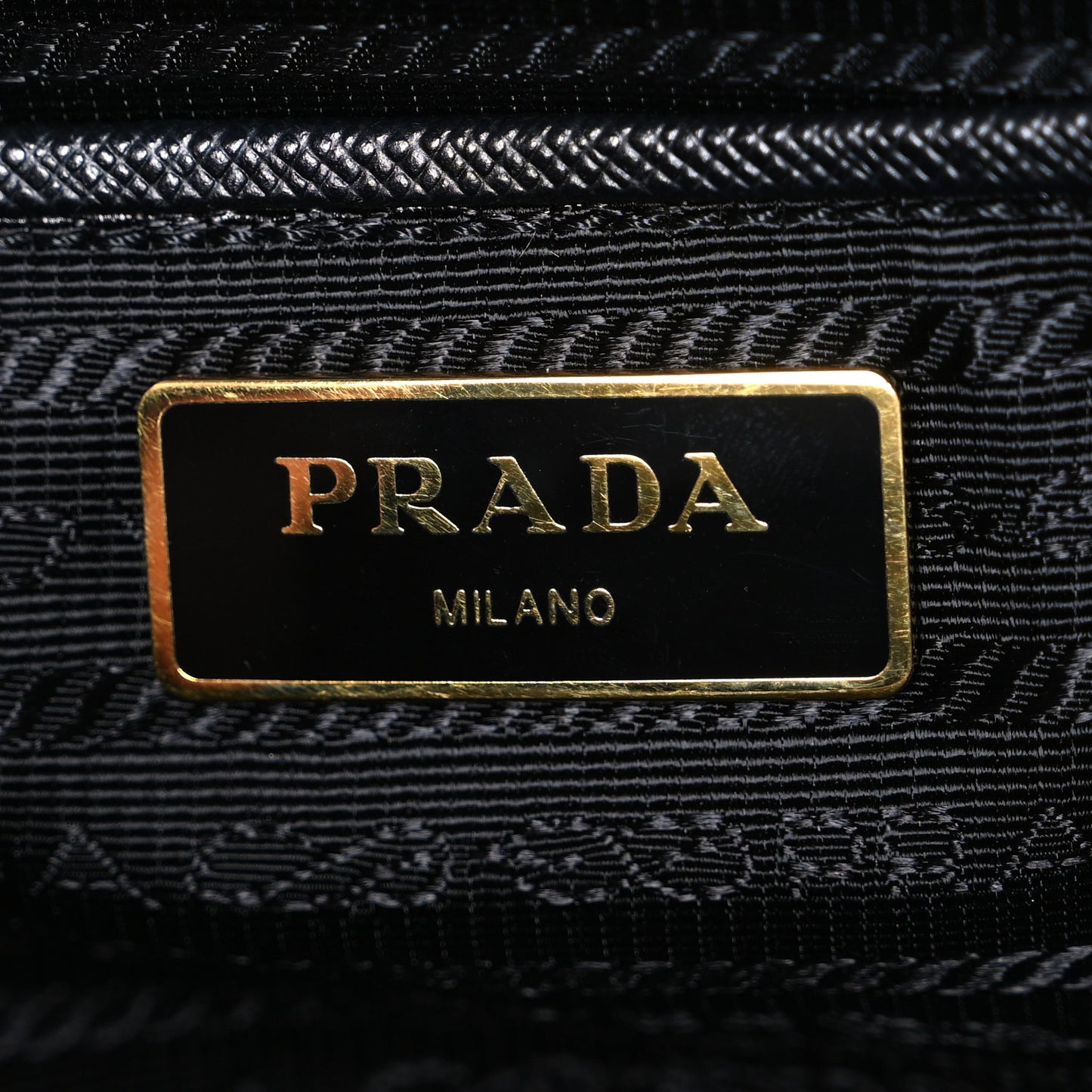 Saffiano Lux Large Galleria Double Zip Tote Black