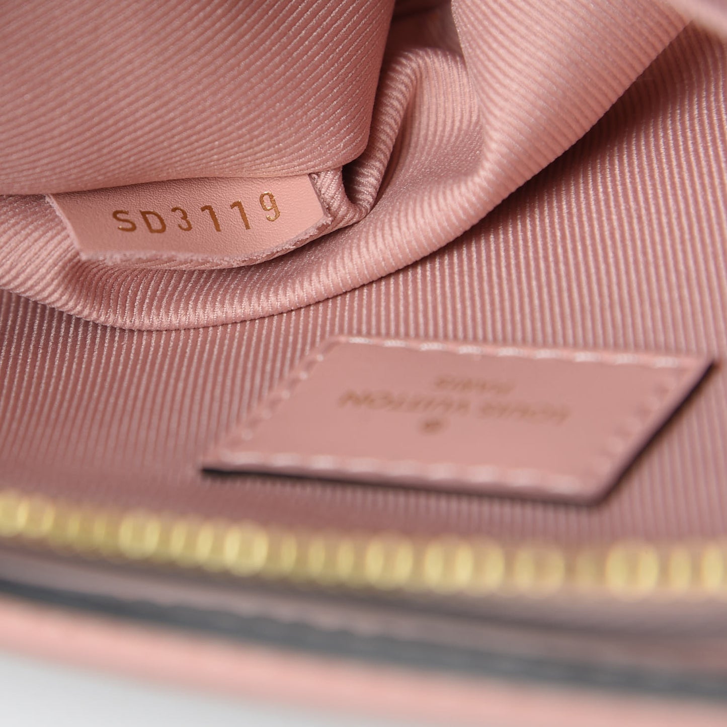 Monogram Saintonge Rose Poudre