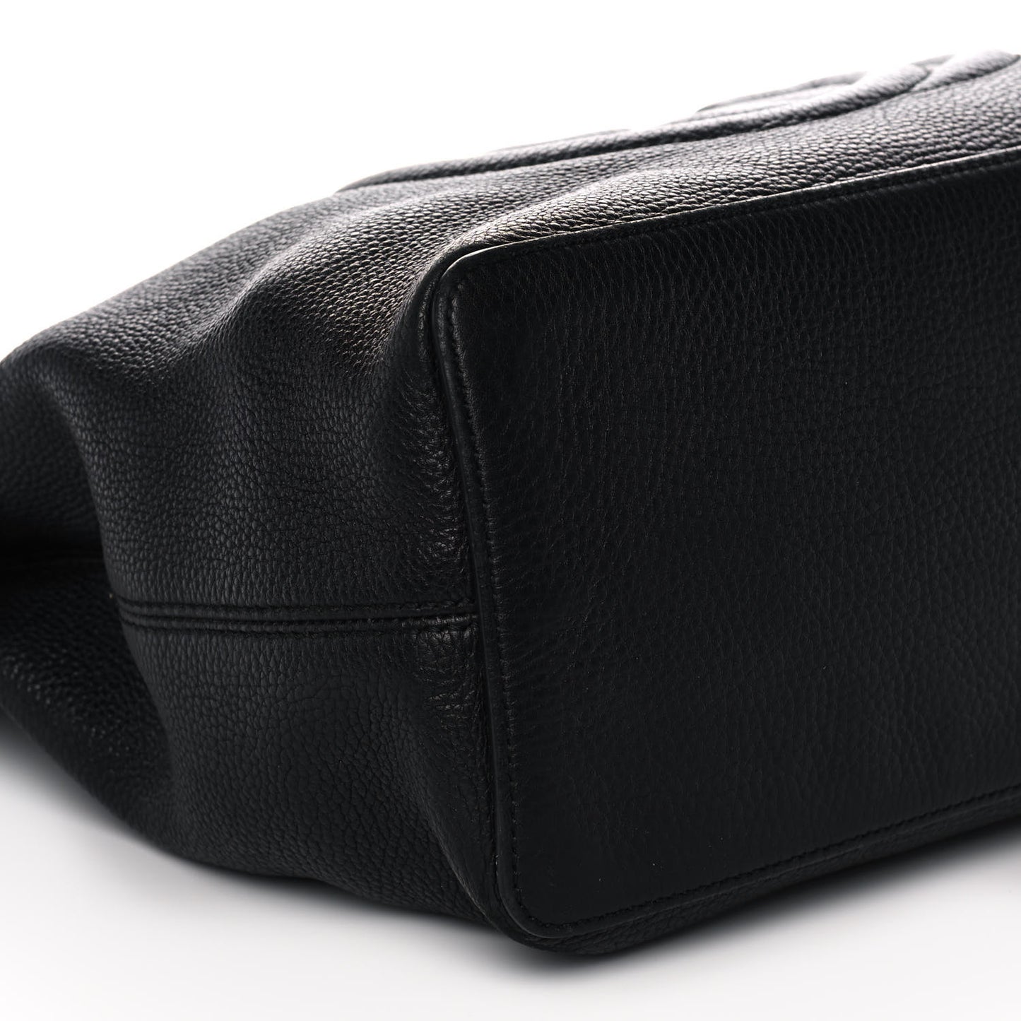 Pebbled Calfskin Large Soho Hobo Black