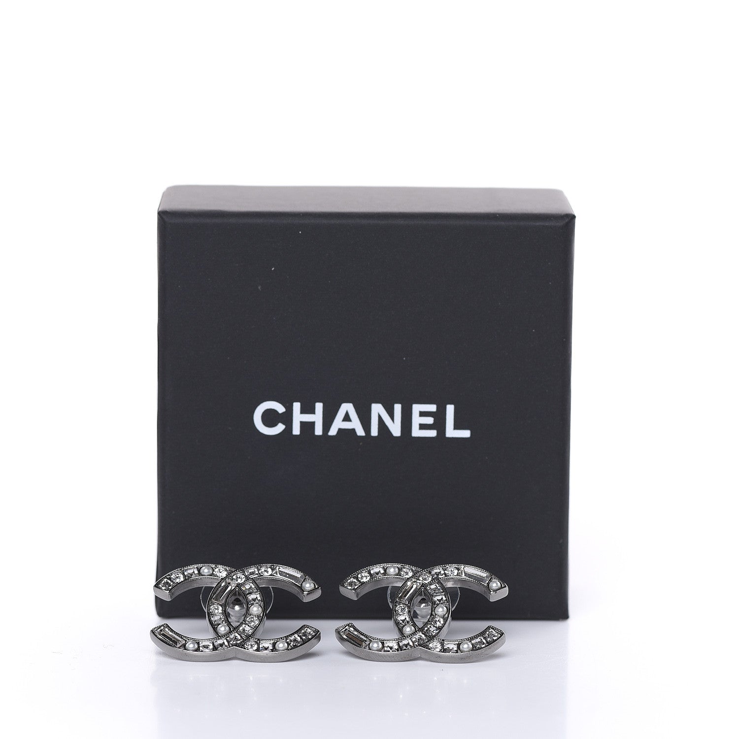 Chanel Baguette Crystal Pearl CC Bright Young Things Earrings Ruthenium 5 of 5
