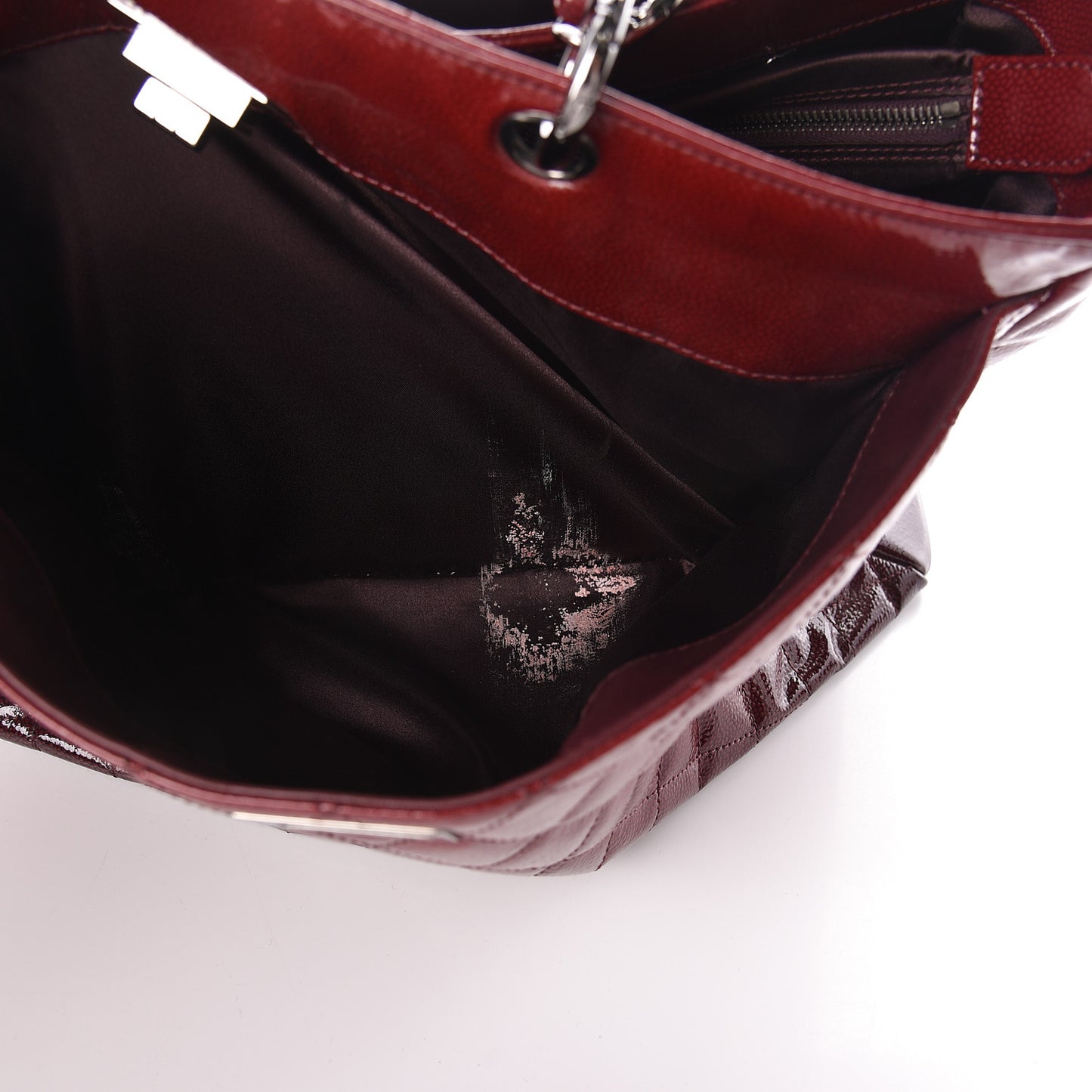 Patent Caviar Diamond Quilted Large Shine Reissue Tote Red