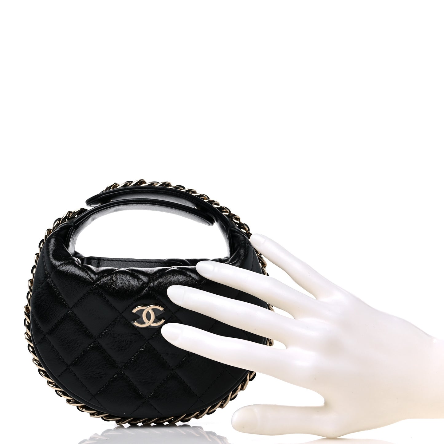 Quilted Chain Around Pouch Black
