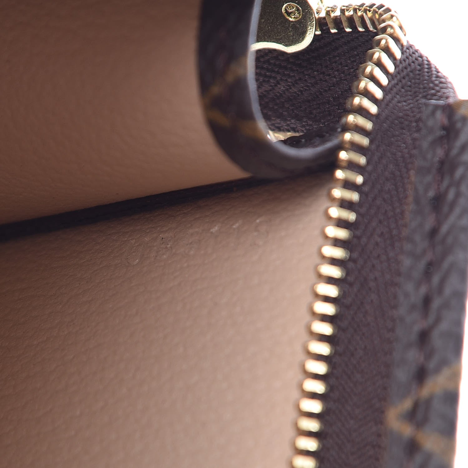 Louis Vuitton Monogram Toiletry Pouch 15 7 of 7