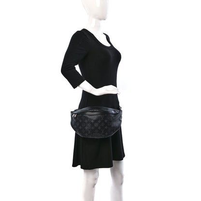 Louis Vuitton Monogram Eclipse Discovery Bumbag 2 of 9