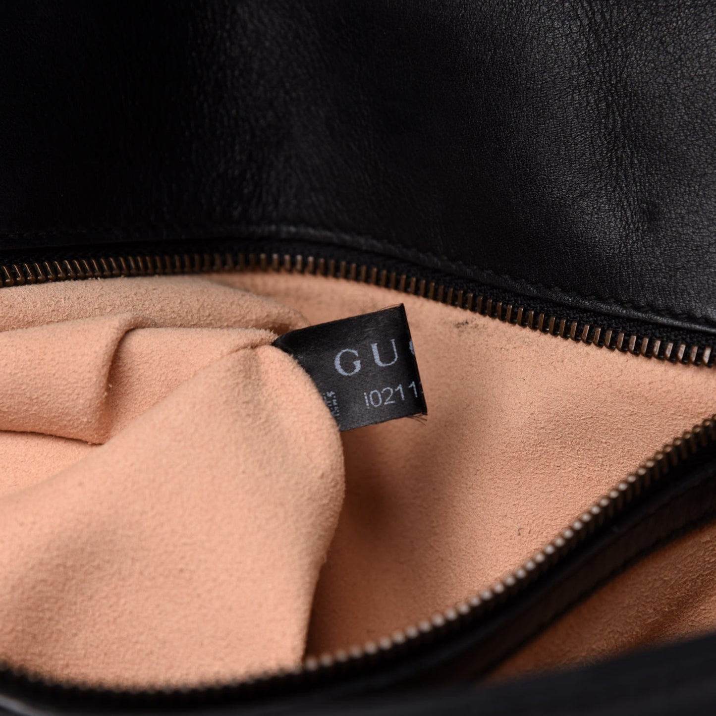 Calfskin Matelasse Medium GG Marmont Shoulder Bag Black