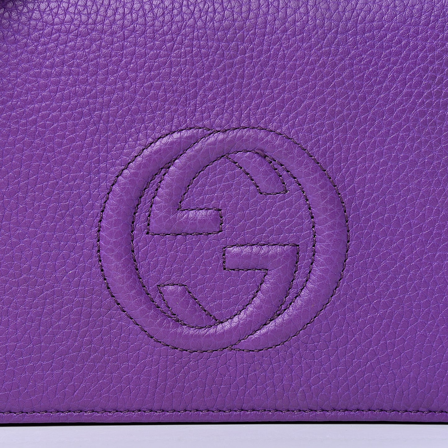 Pebbled Calfskin Soho Wallet on Chain Shine Purple
