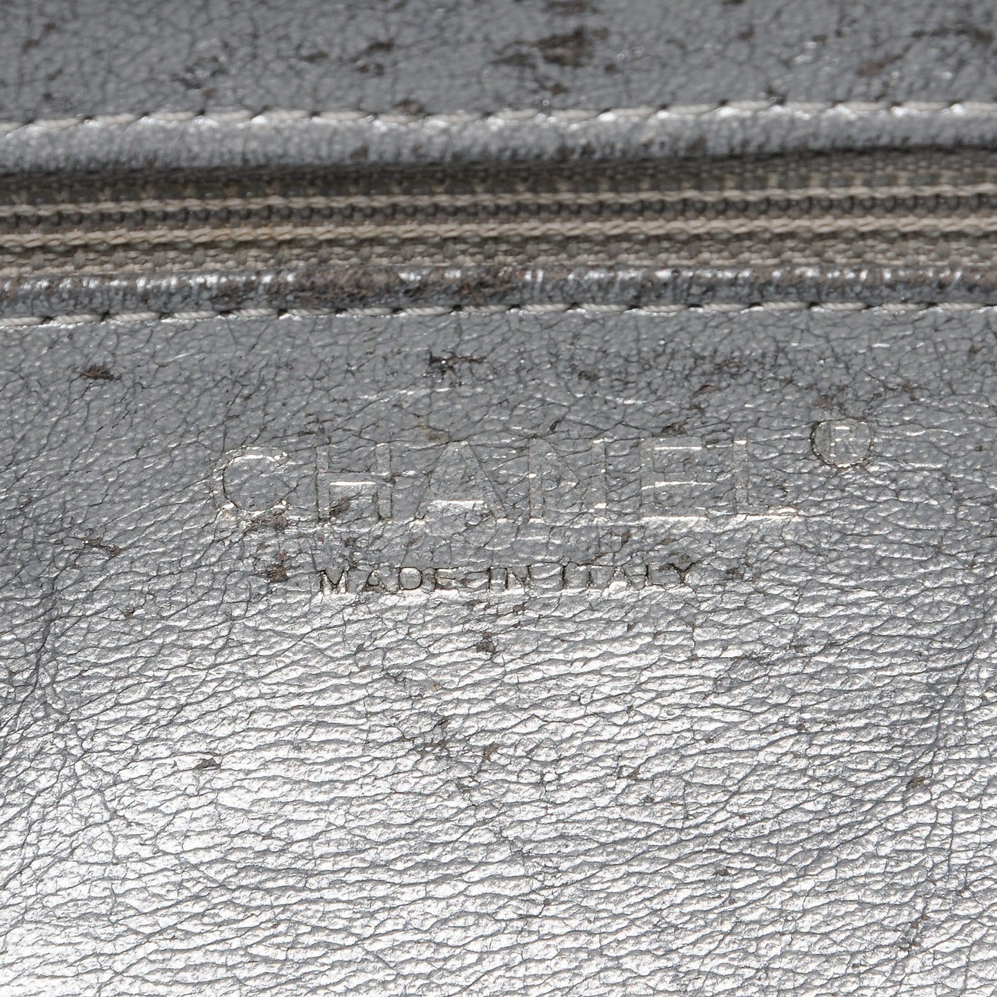 Patent Calfskin Large Luxe Ligne Tote Black