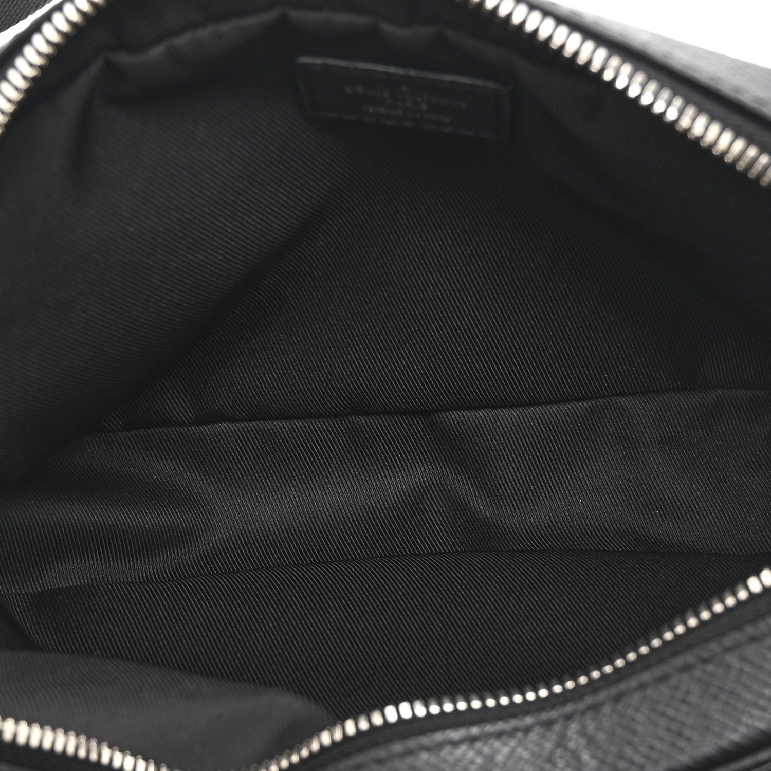 Louis Vuitton Taiga Monogram Outdoor Bumbag Black 5 of 9