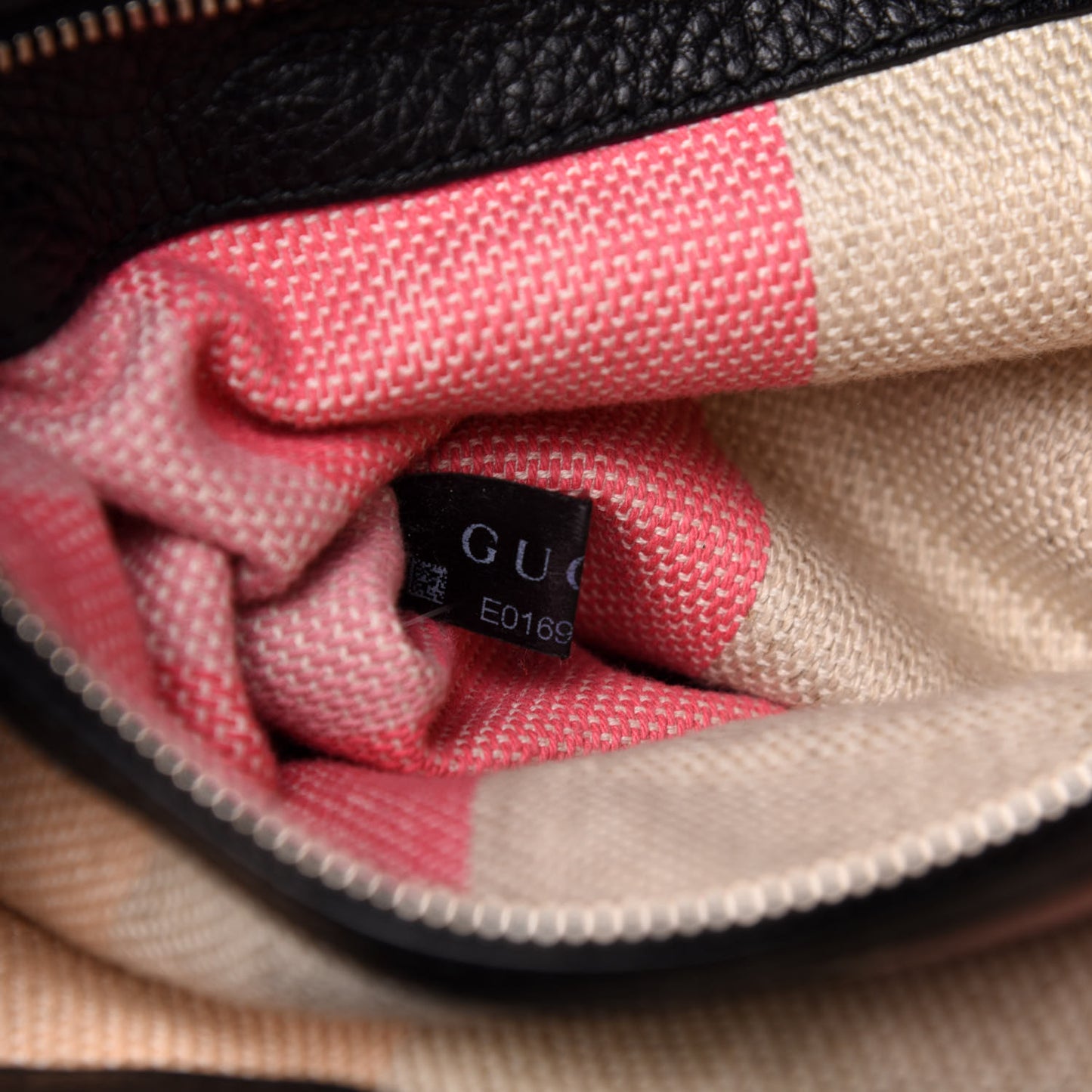 Pebbled Calfskin Large Bamboo Daily Top Handle Bag Black