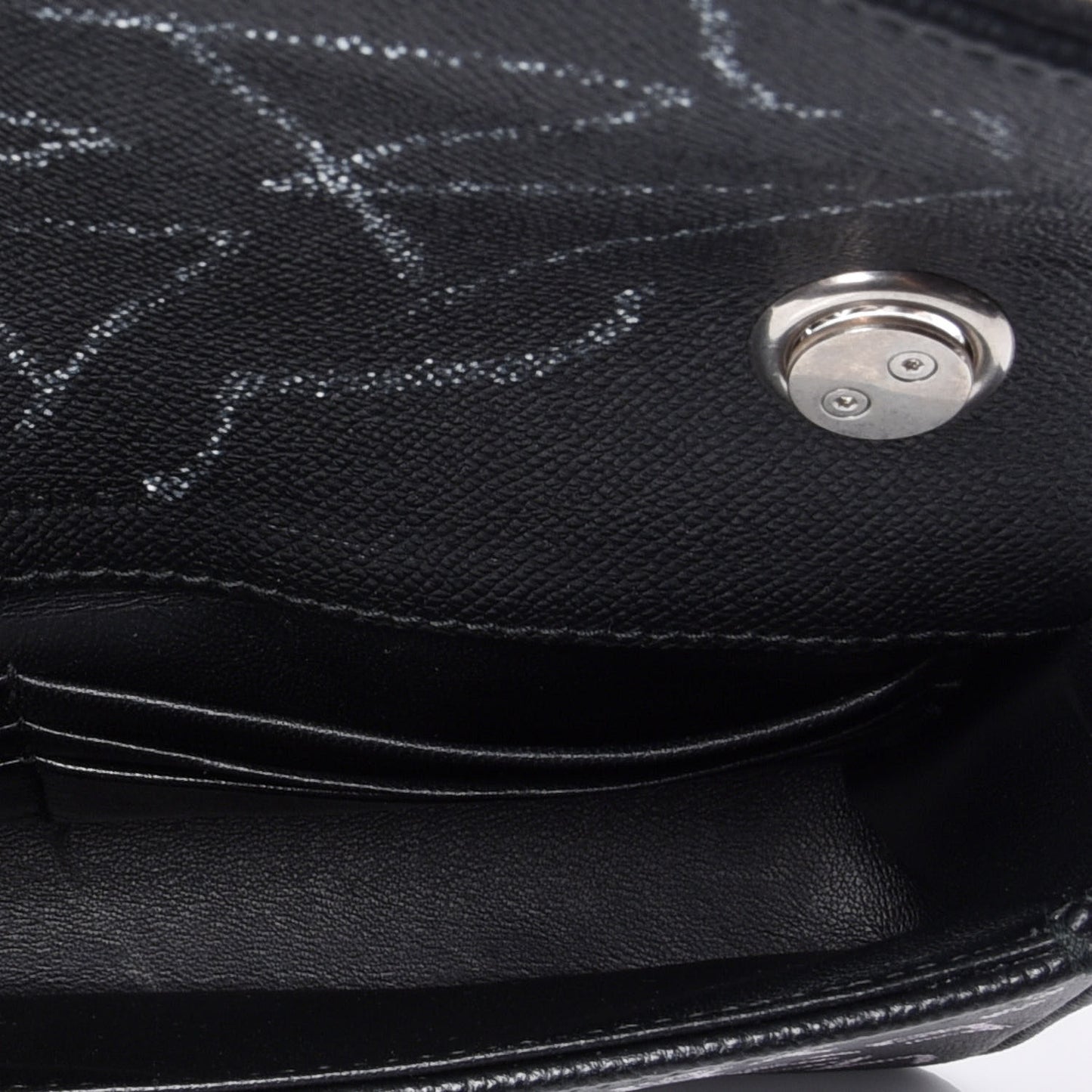 Calfskin Graffiti BB Chain Wallet Black Multicolor