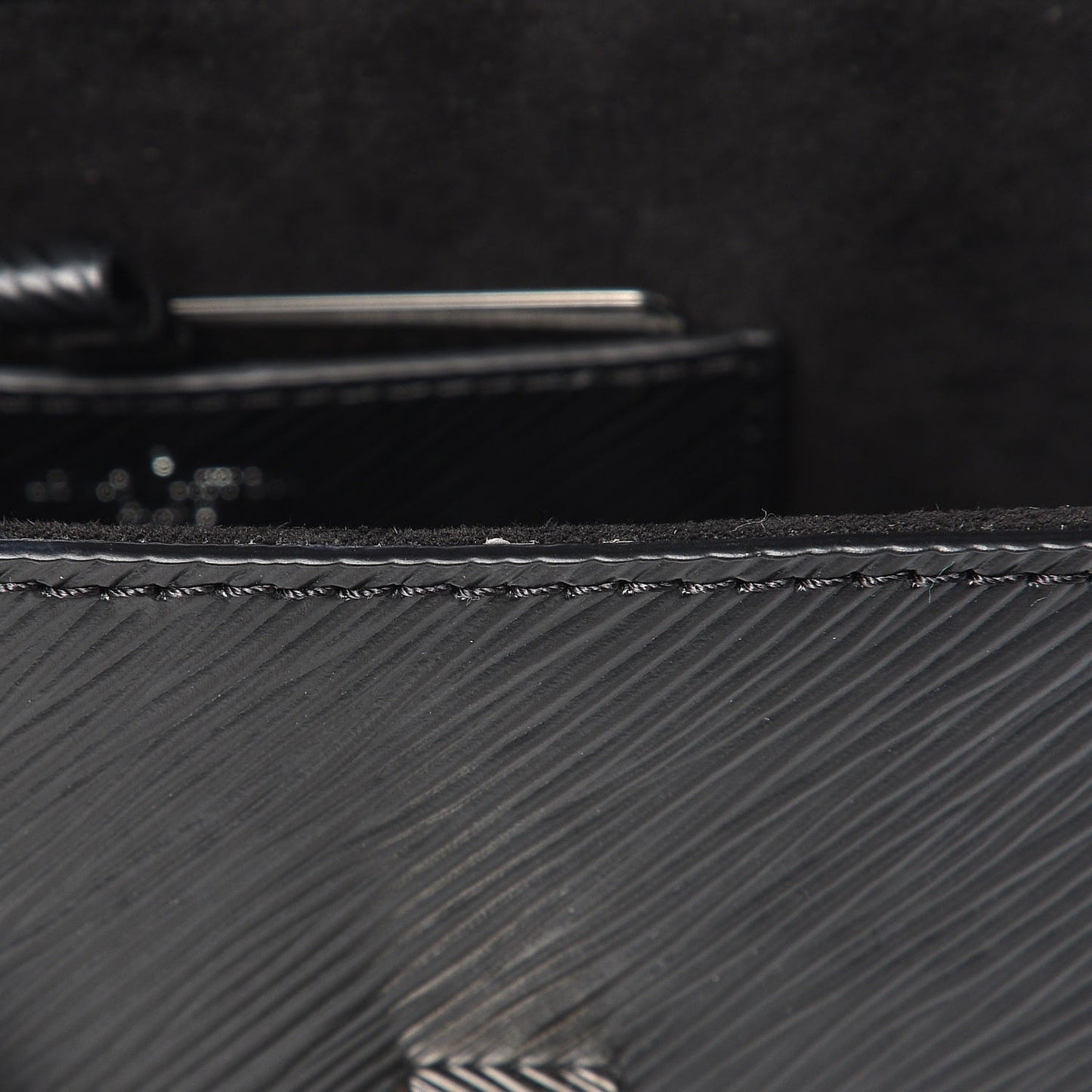 Epi Twist Shoulder Bag MM Black