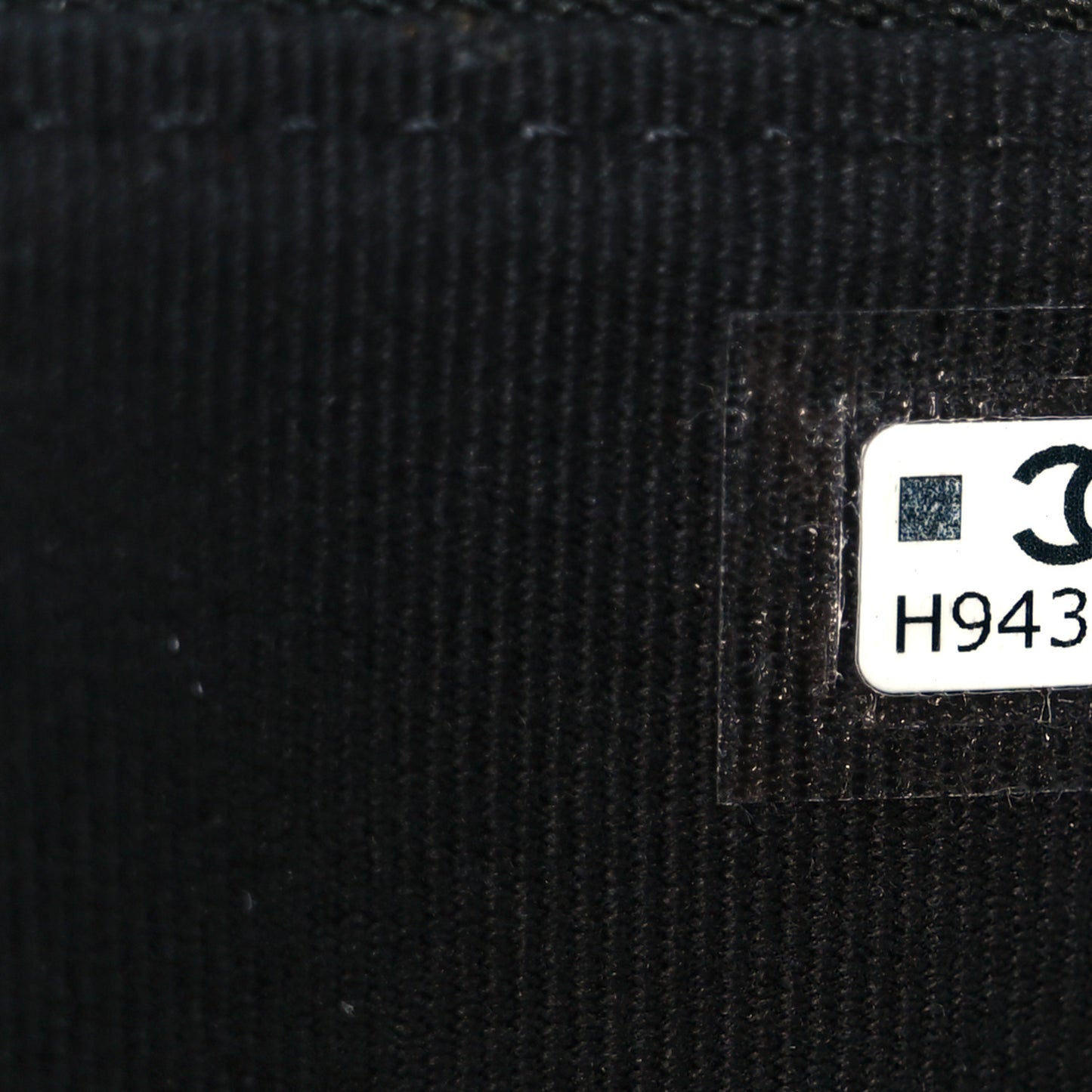 Pearly Lambskin Quilted Zip Card Holder So Black