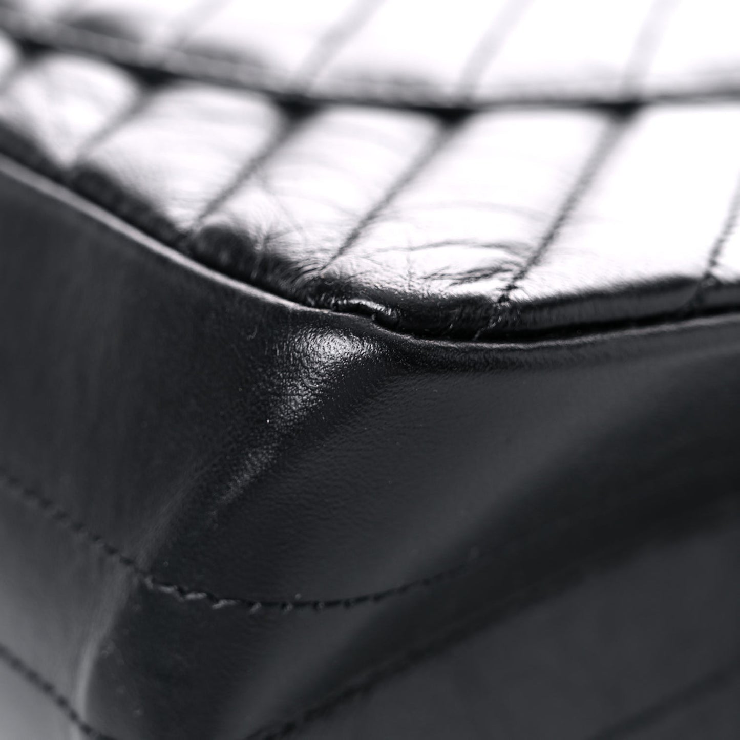 Aged Calfskin Chevron Quilted 2.55 Reissue 226 So Black