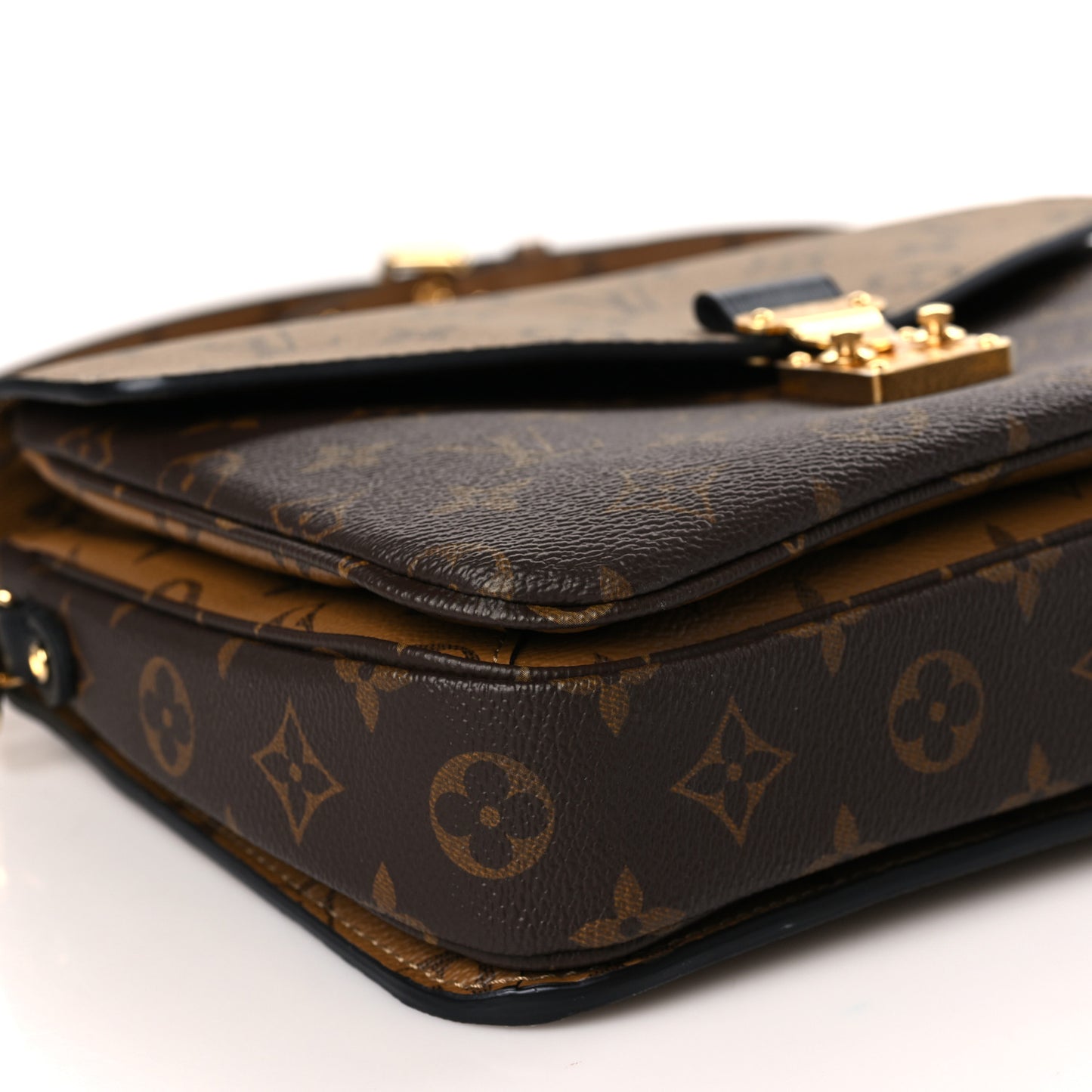 Reverse Monogram Pochette Metis